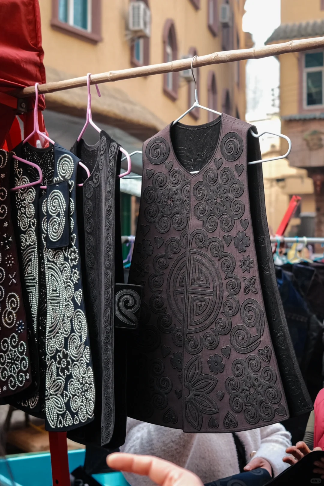 元阳赶集｜遇见一群色彩美学家和叠穿大师