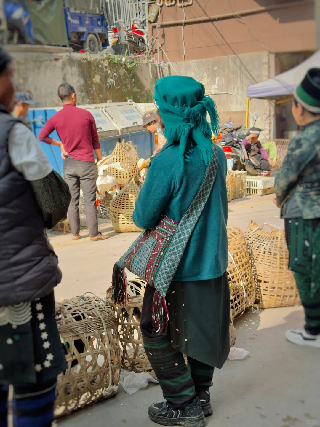 元阳赶集｜遇见一群色彩美学家和叠穿大师