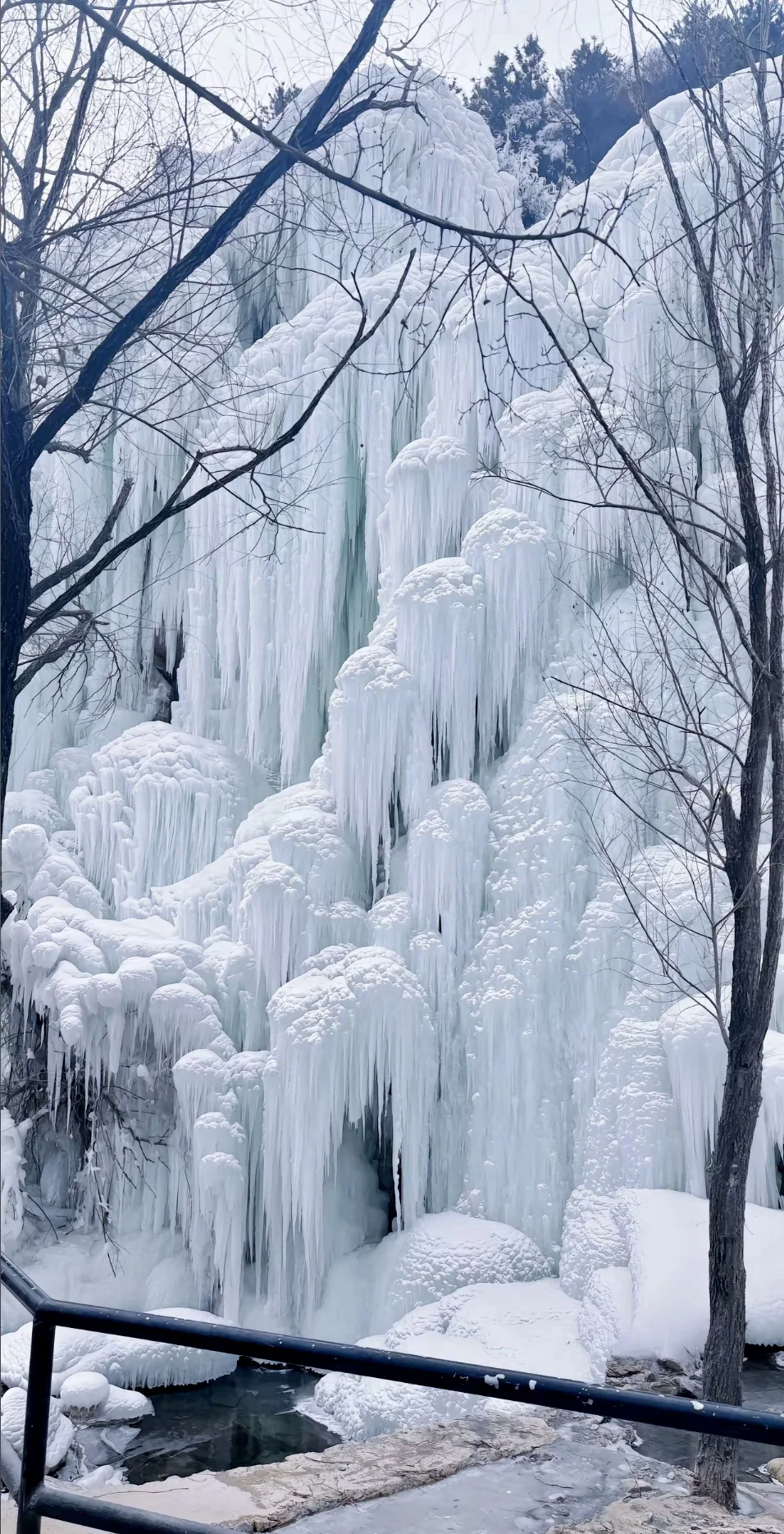 保定易县水瀑沟：山水间的冰瀑盛宴