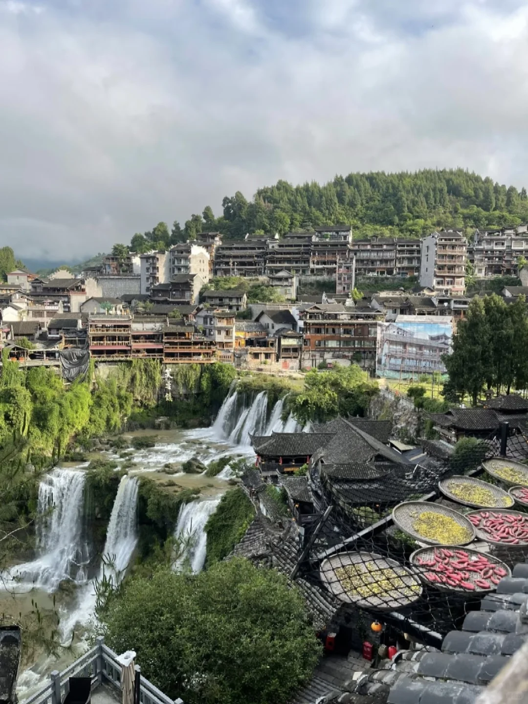 在📍湘西感受古镇风情与苗寨秘境~