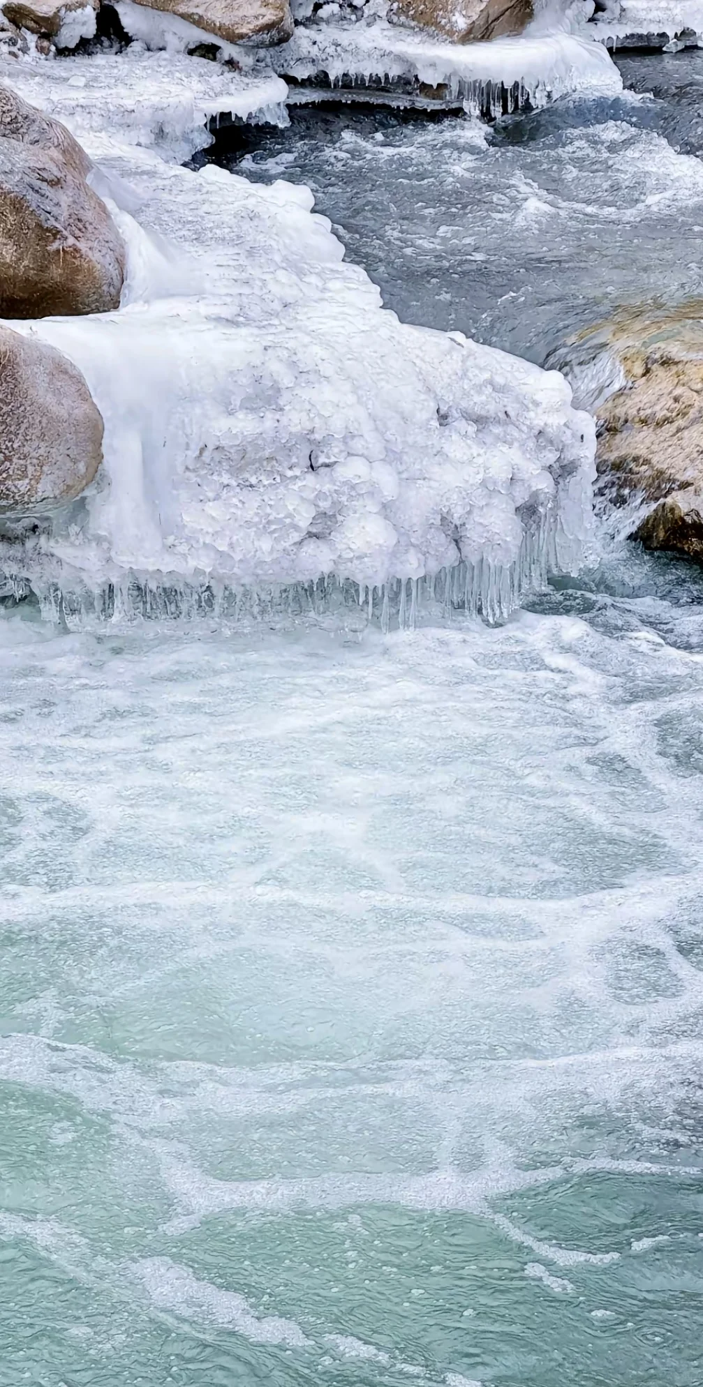 保定易县水瀑沟：山水间的冰瀑盛宴