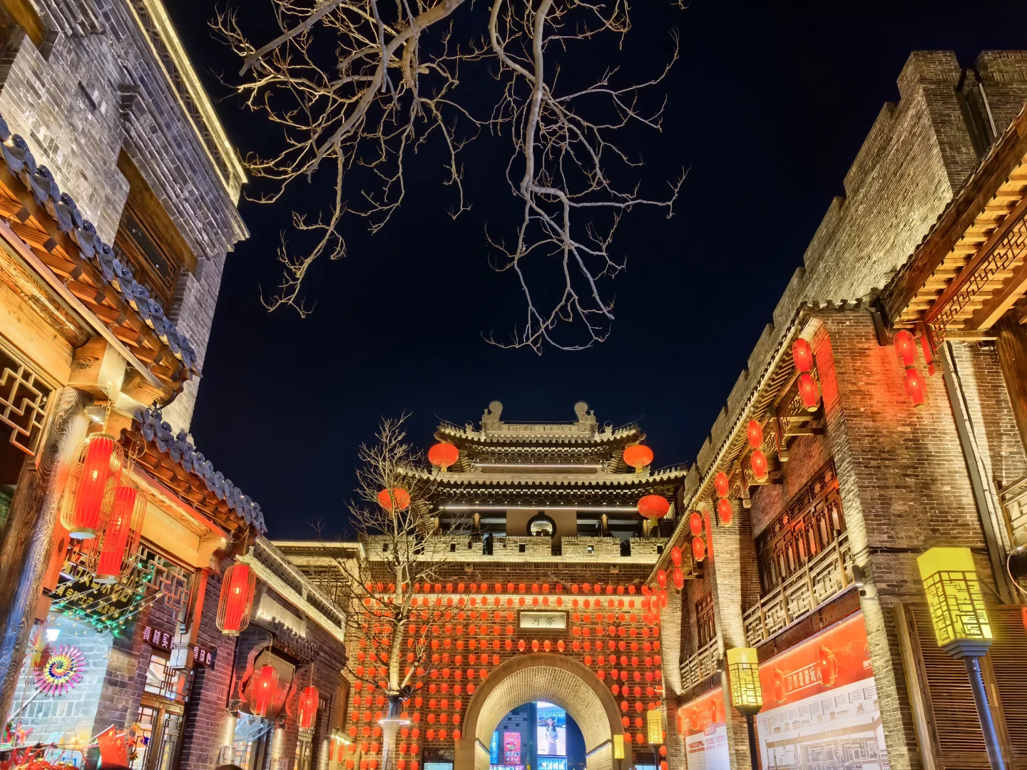 饭后陪家人一起Citywalk