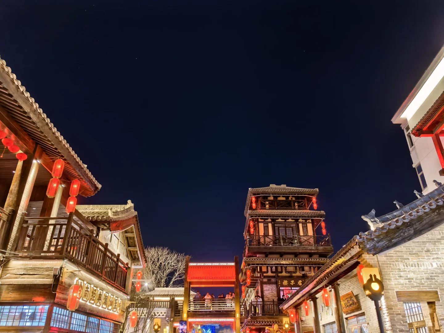 饭后陪家人一起Citywalk