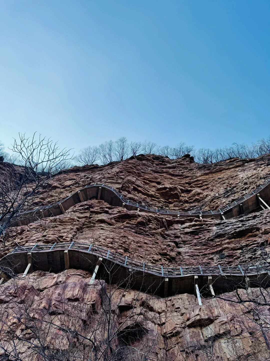 进山遇湖，见山不见人，京娘湖！