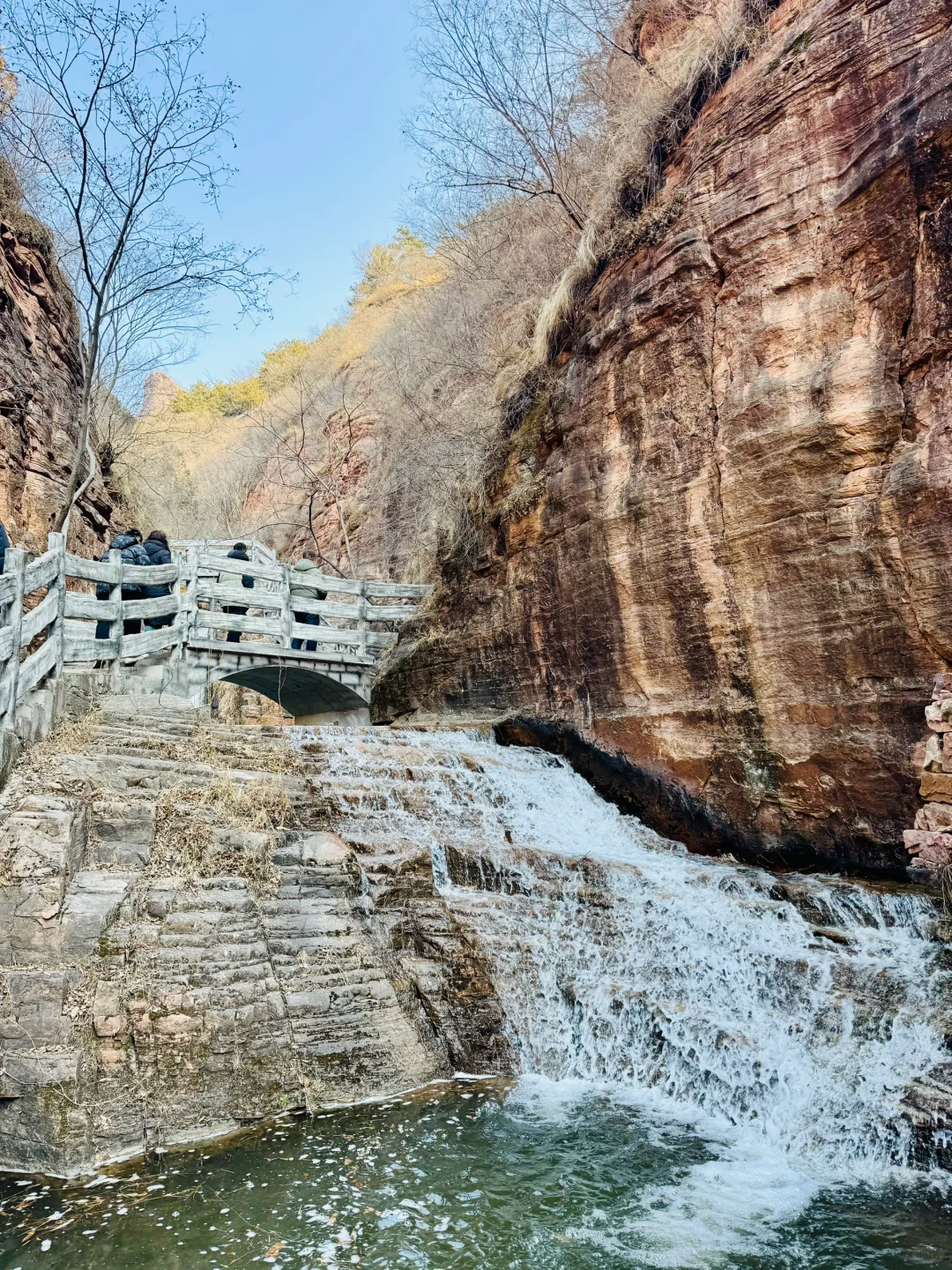 进山遇湖，见山不见人，京娘湖！