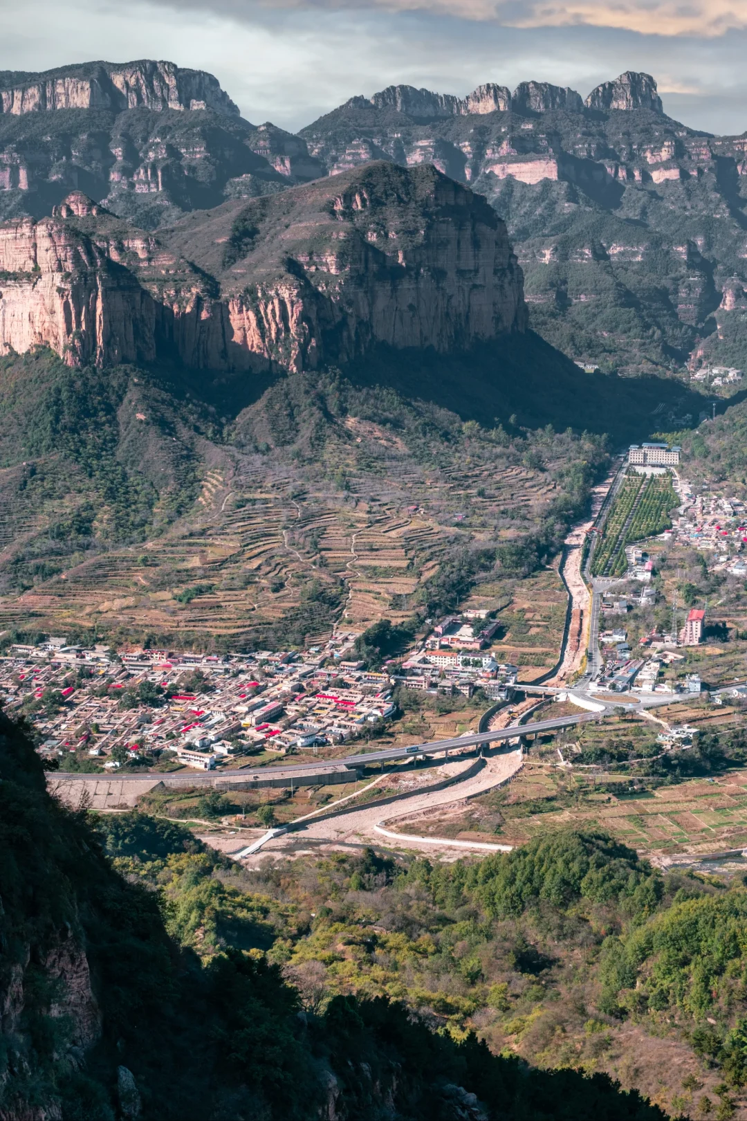 狂赞东太行‼️徒步登山太绝了