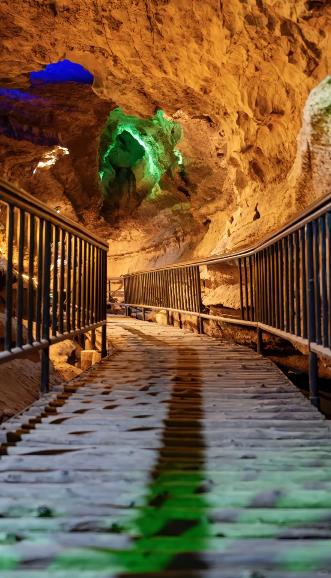 邯郸到日照,萤火虫水洞,地下大峡谷二日游