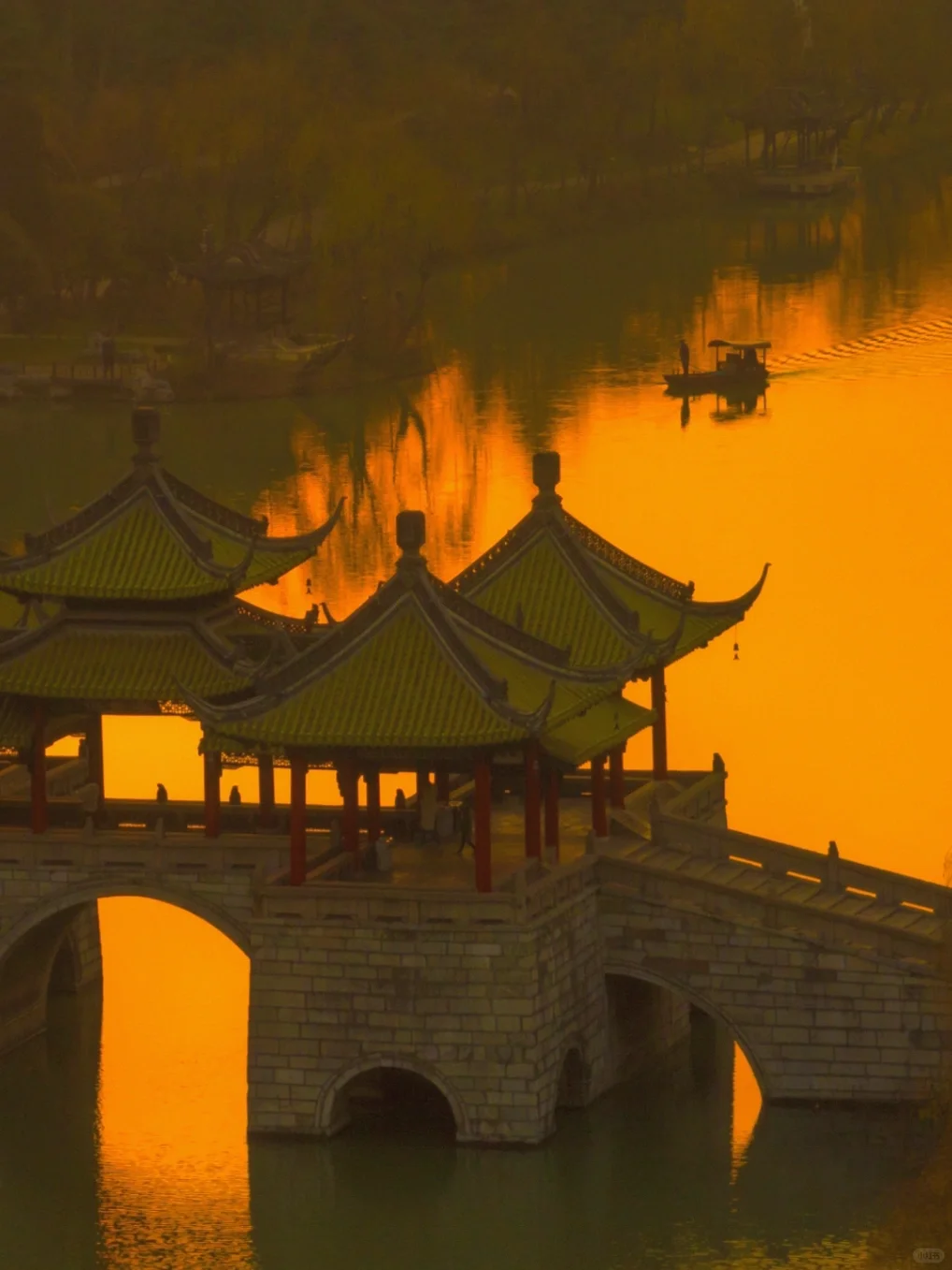 比苏杭好吃，比成都安逸，曾经的世界No.1太绝