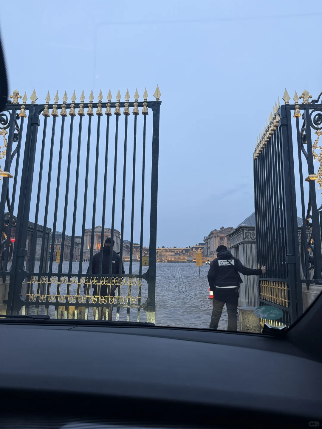 🇫🇷雨天入住凡尔赛宫