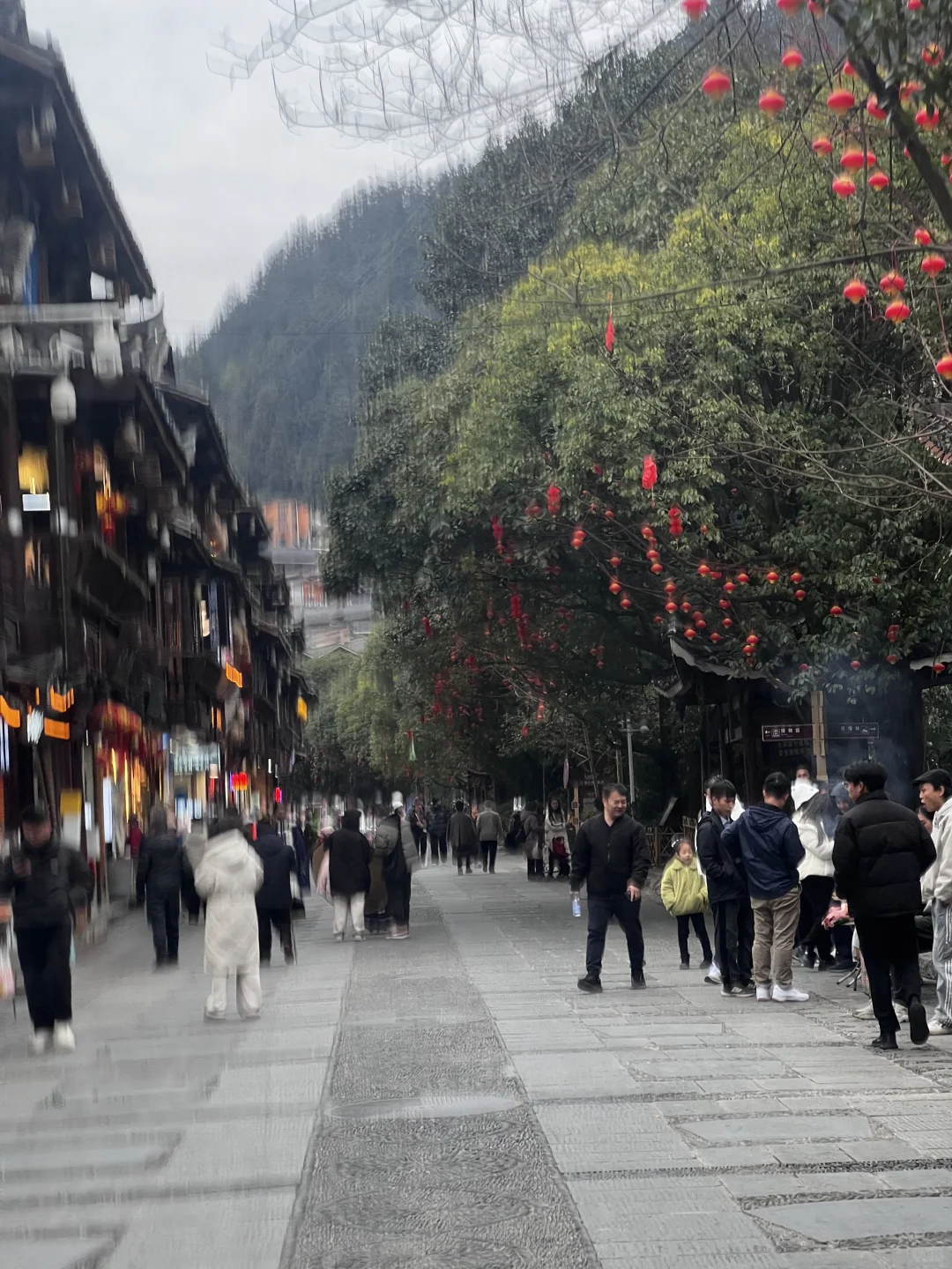 2.10号西江千户苗寨景区实况