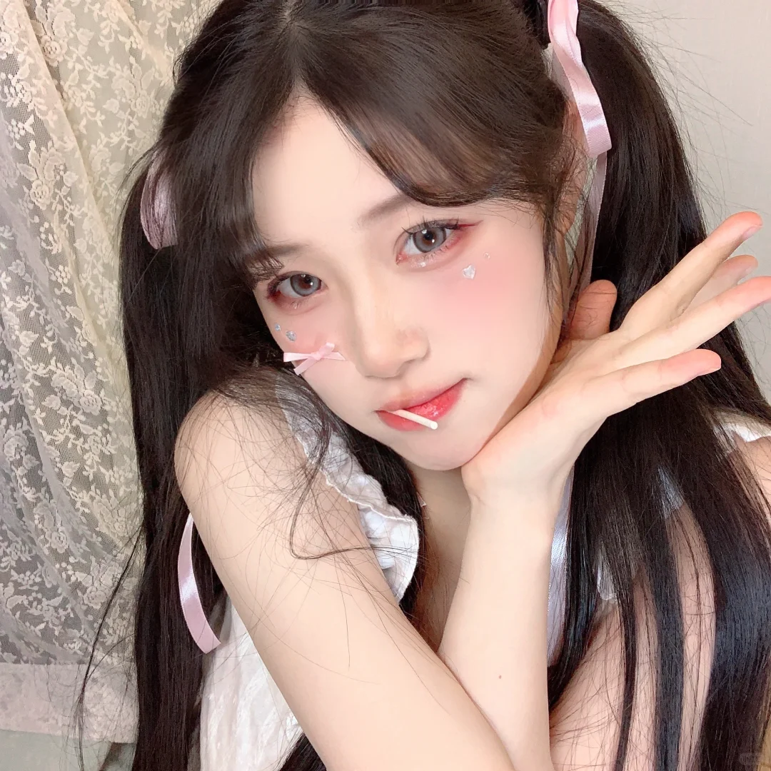 粉色好甜呀  ՞ ̳o̴̶̷̤  ̫ o̴̶̷̤ ̳՞