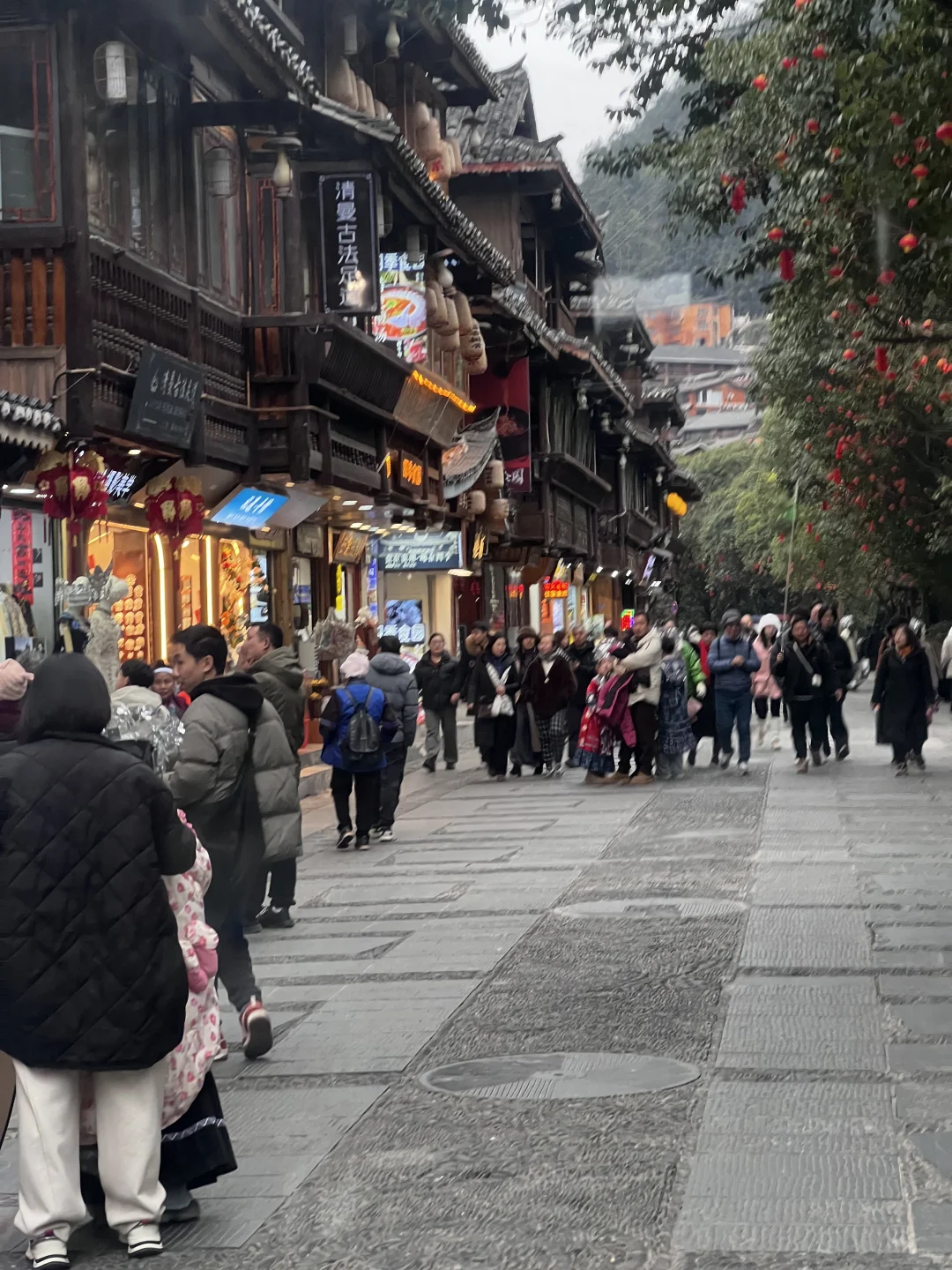 2.10号西江千户苗寨景区实况