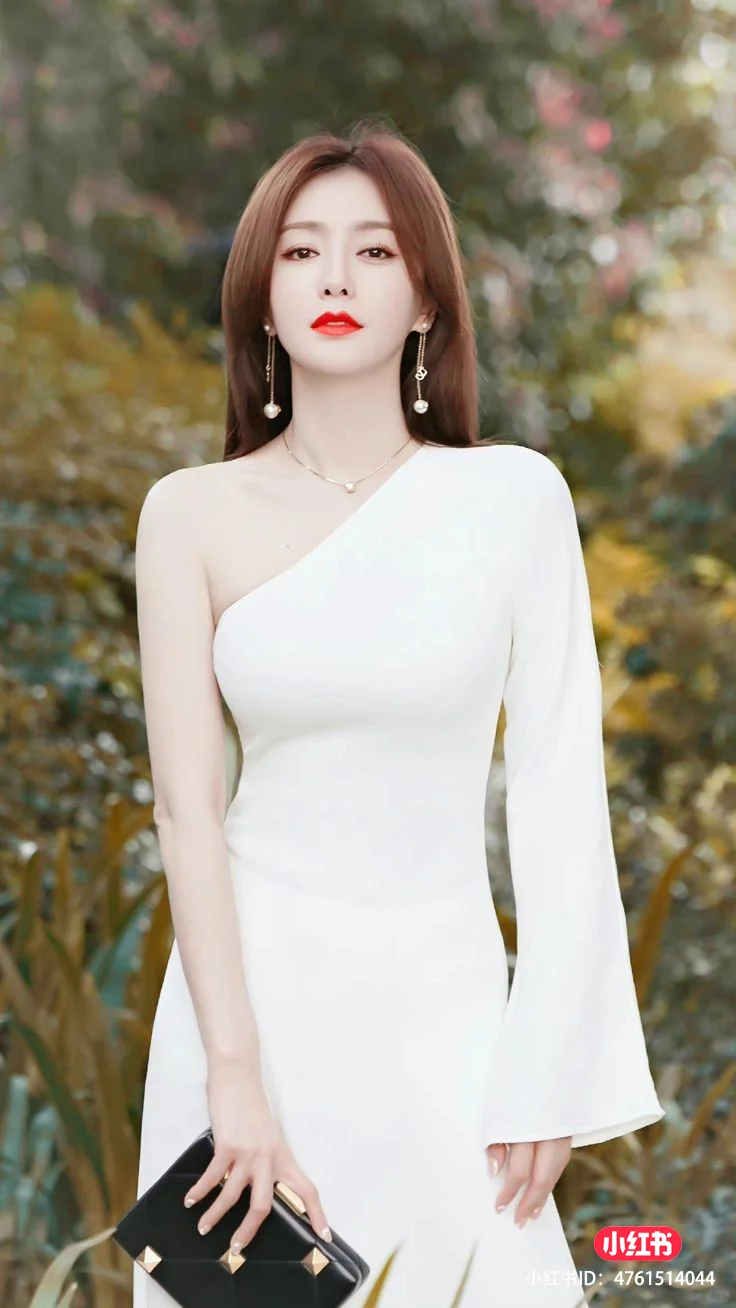 秦岚:这颜值谁能扛得住