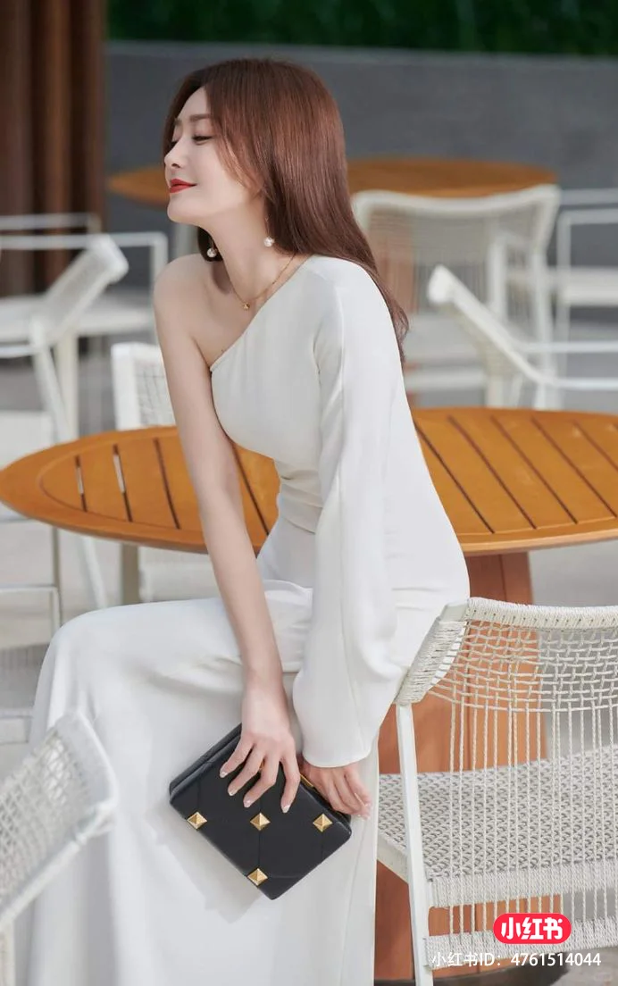 秦岚:这颜值谁能扛得住