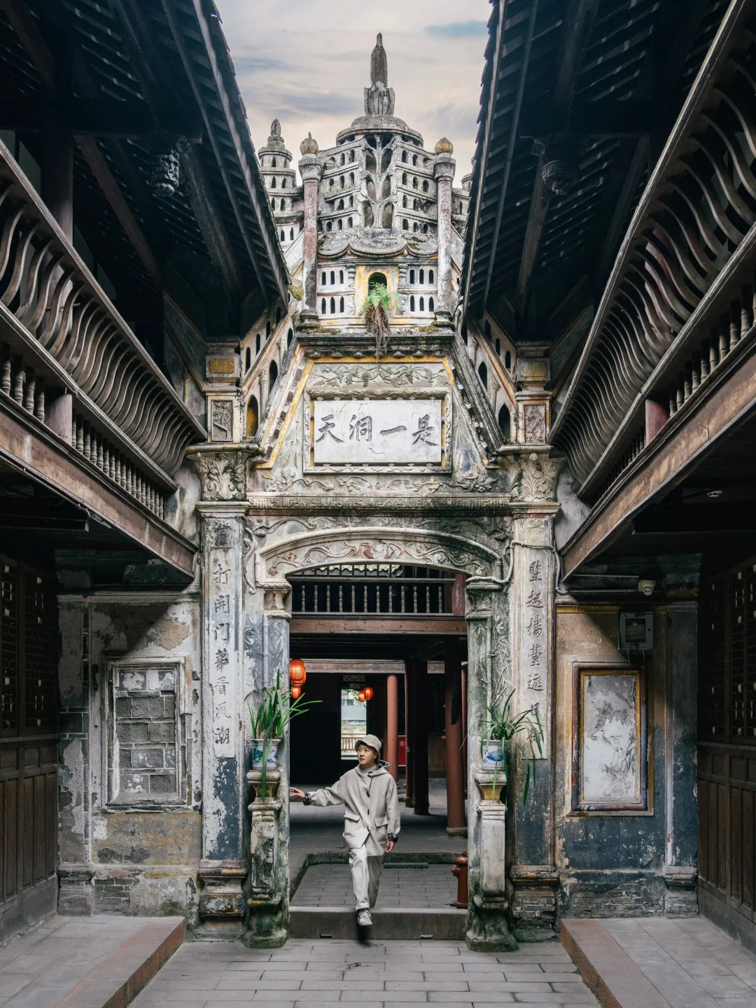 成都1小时直达！🏔雪山下的千年古镇有多绝！