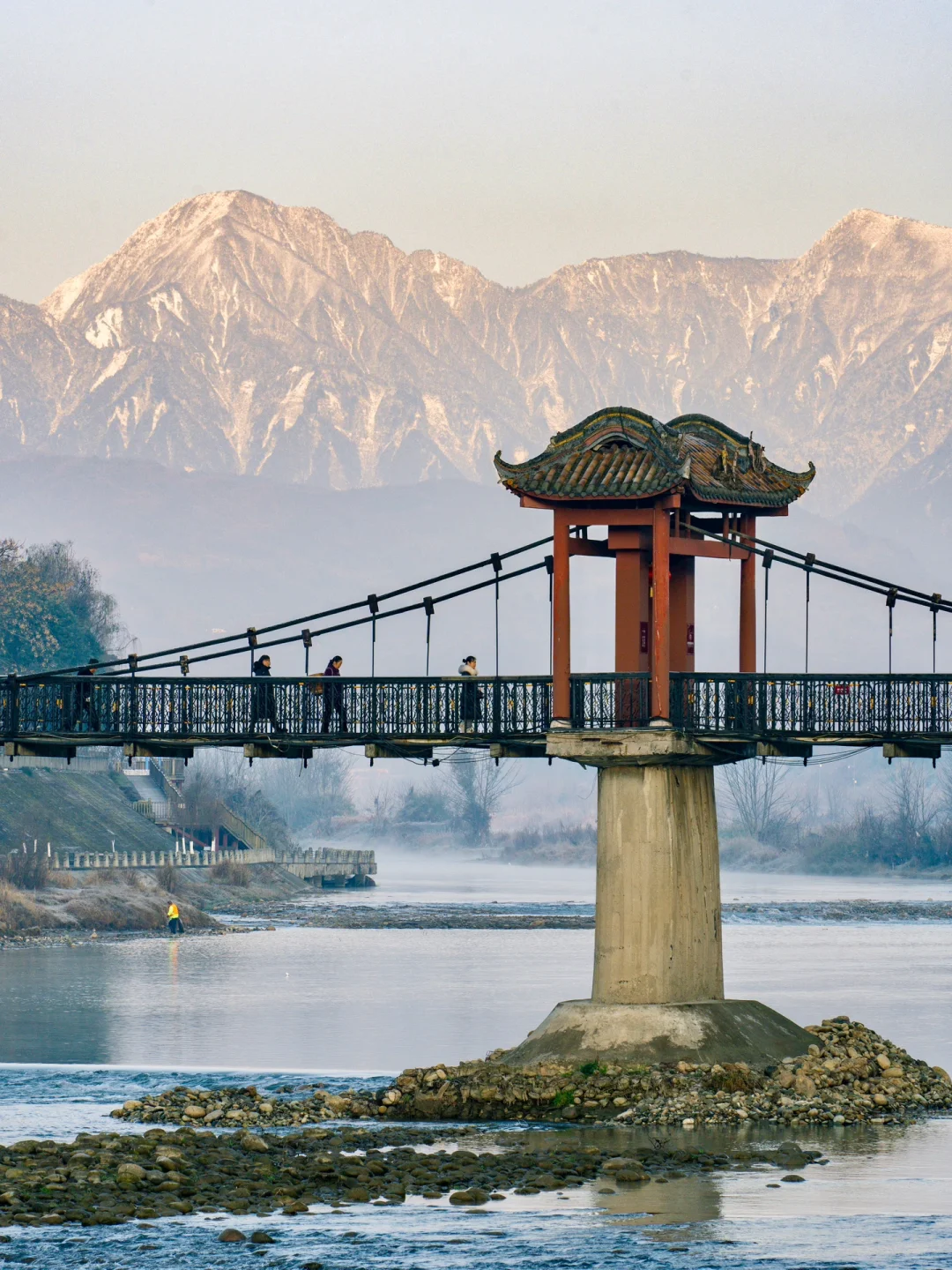 成都1小时直达！🏔雪山下的千年古镇有多绝！