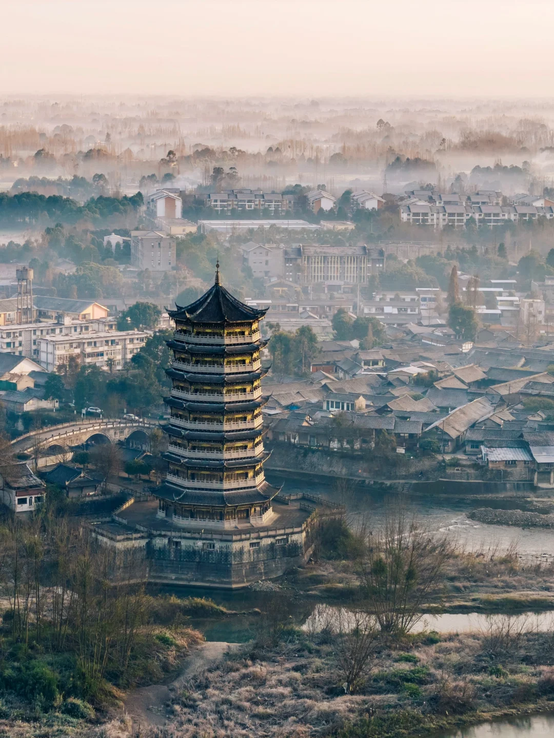 成都1小时直达！🏔雪山下的千年古镇有多绝！