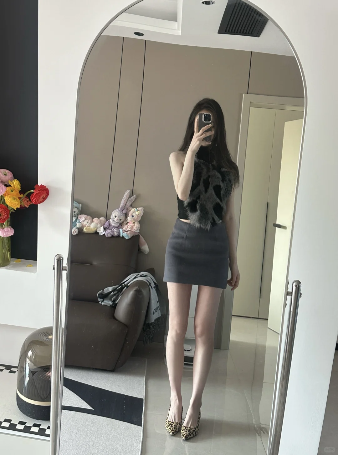 好辣必须得配上豹纹尖头小高跟