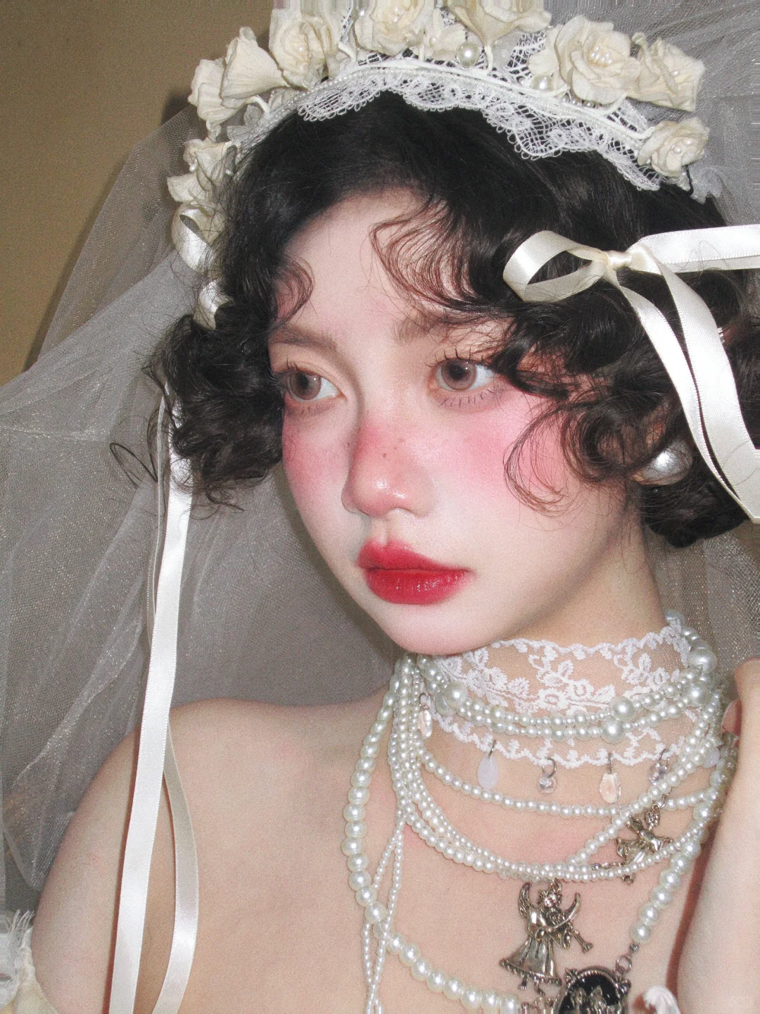 长在审美上的女主角、法里法气