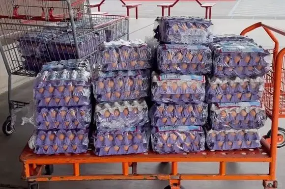 因找到更便宜的鸡蛋，试图退货数千枚