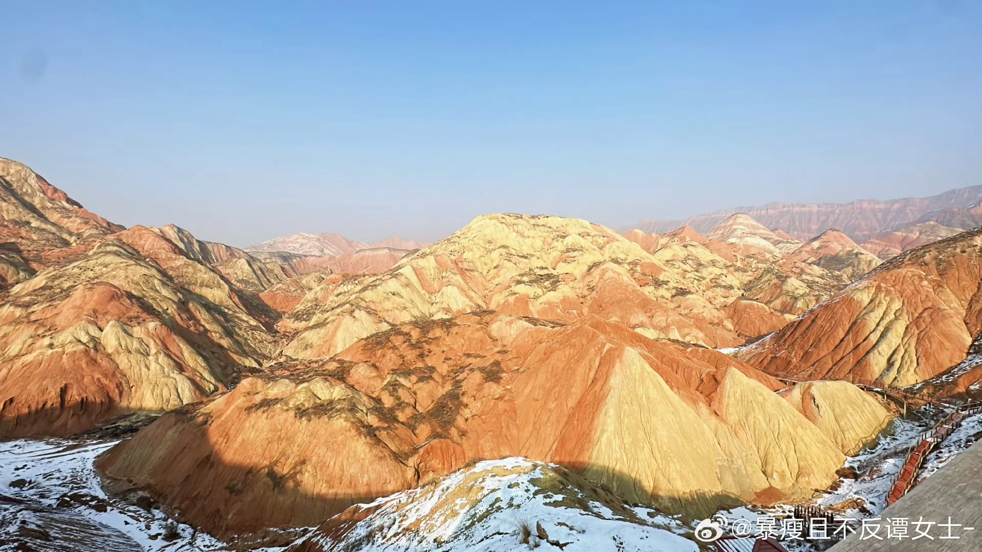 📍 𝑳𝒂𝒏 𝒁𝒉𝒐𝒖 | 水墨丹霞🏜️