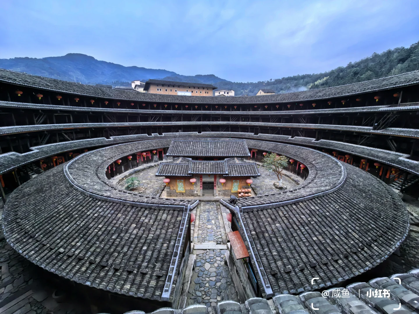 初溪土楼群：穿梭时光的窗户和文化的边界