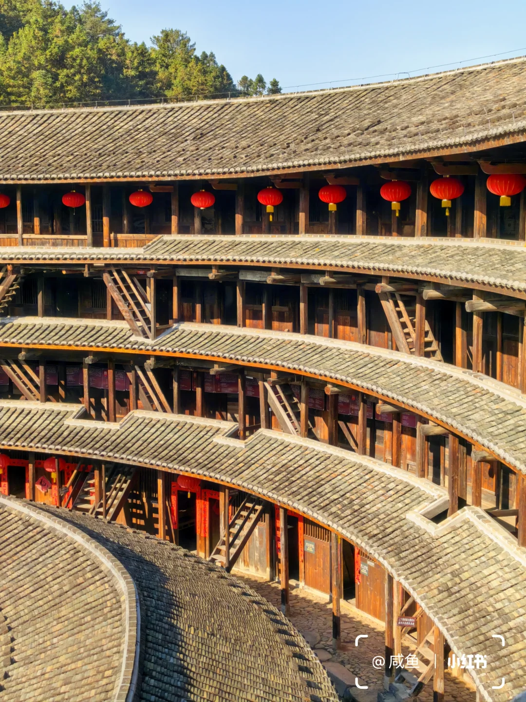 初溪土楼群：穿梭时光的窗户和文化的边界