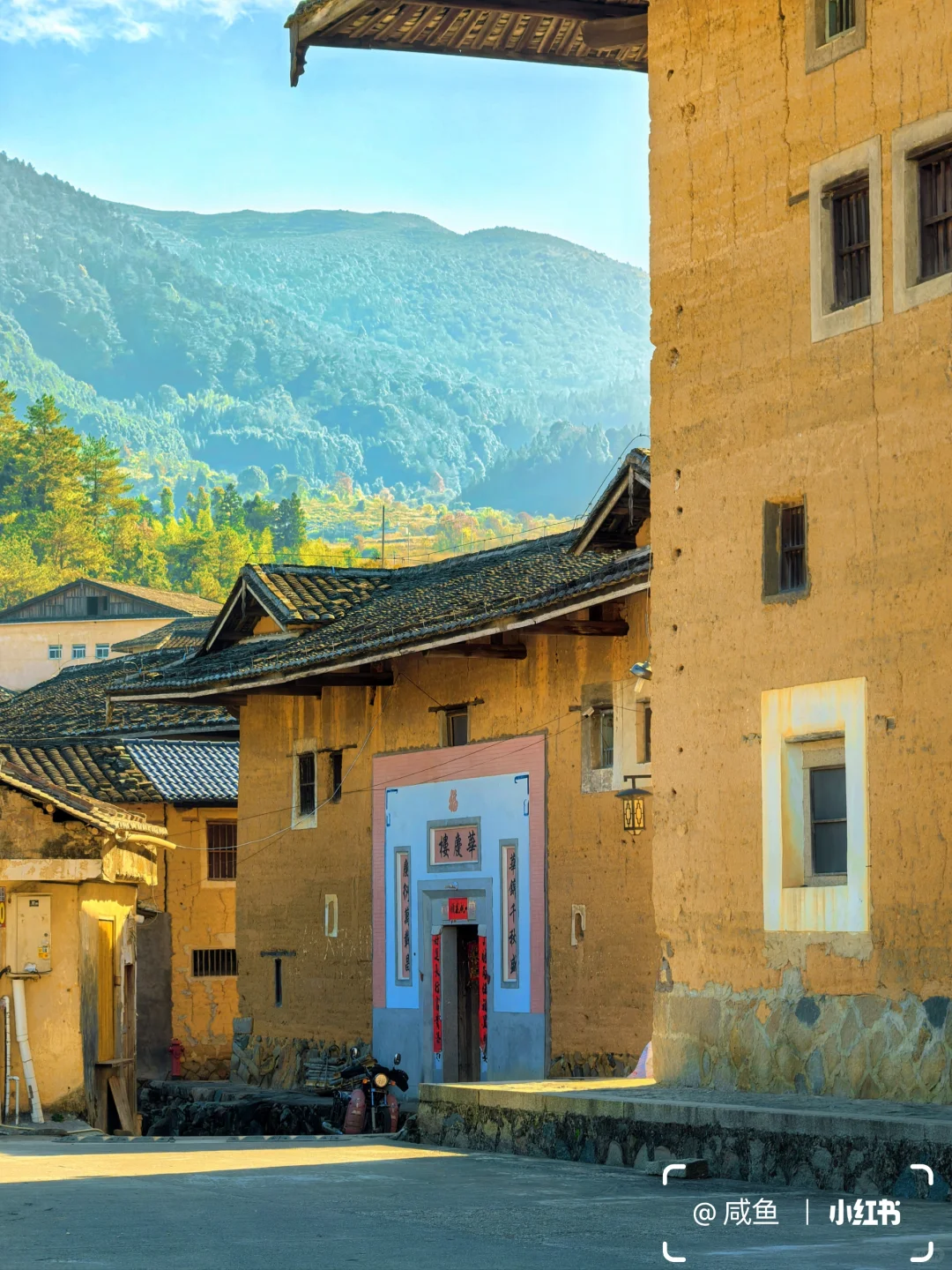 初溪土楼群：穿梭时光的窗户和文化的边界