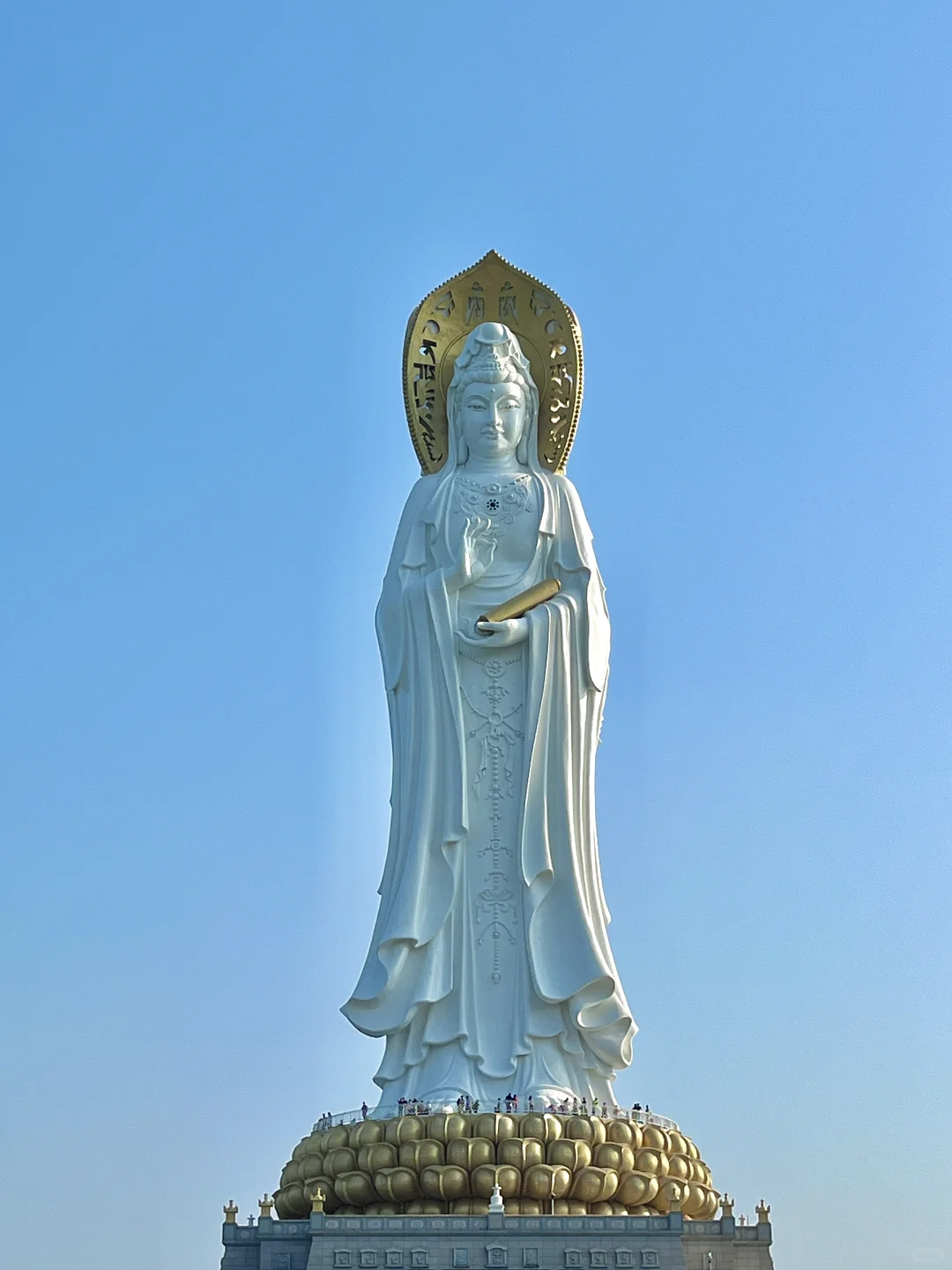 带爸妈去了一趟南山寺，偷偷许了个愿……