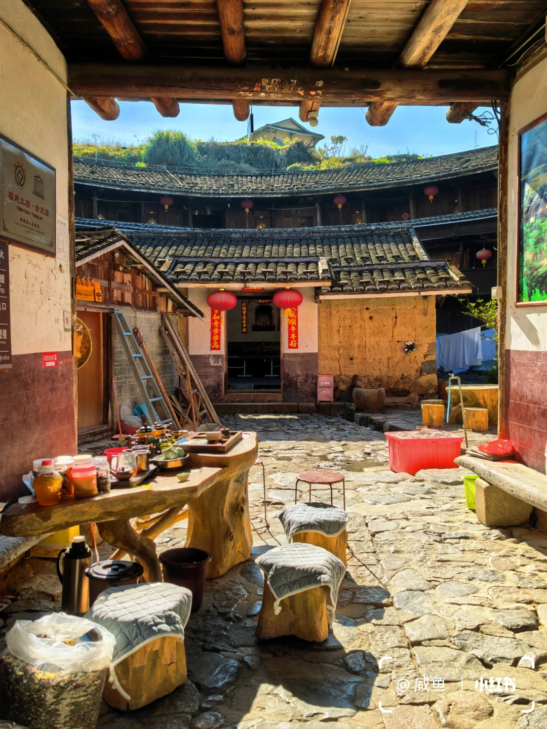 初溪土楼群：穿梭时光的窗户和文化的边界