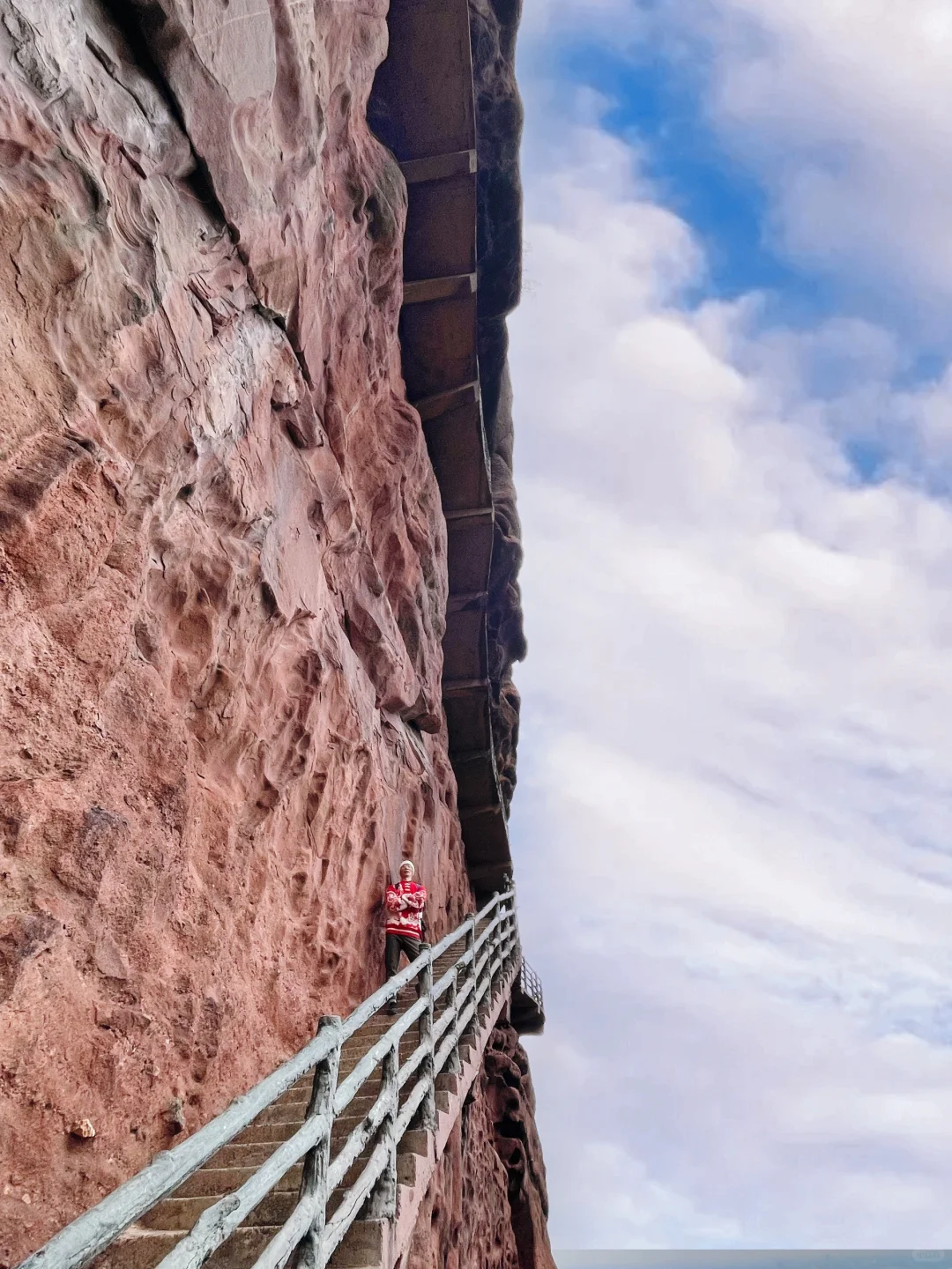 黄山算什么？带狗解锁100元承包整片丹霞！