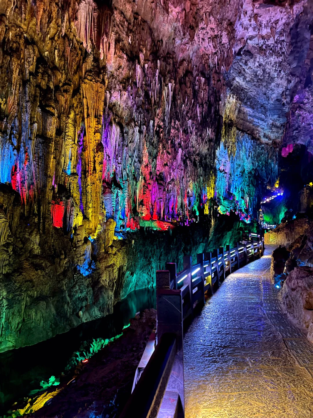 在重庆酉阳，找到了陶渊明笔下的真·桃花源！