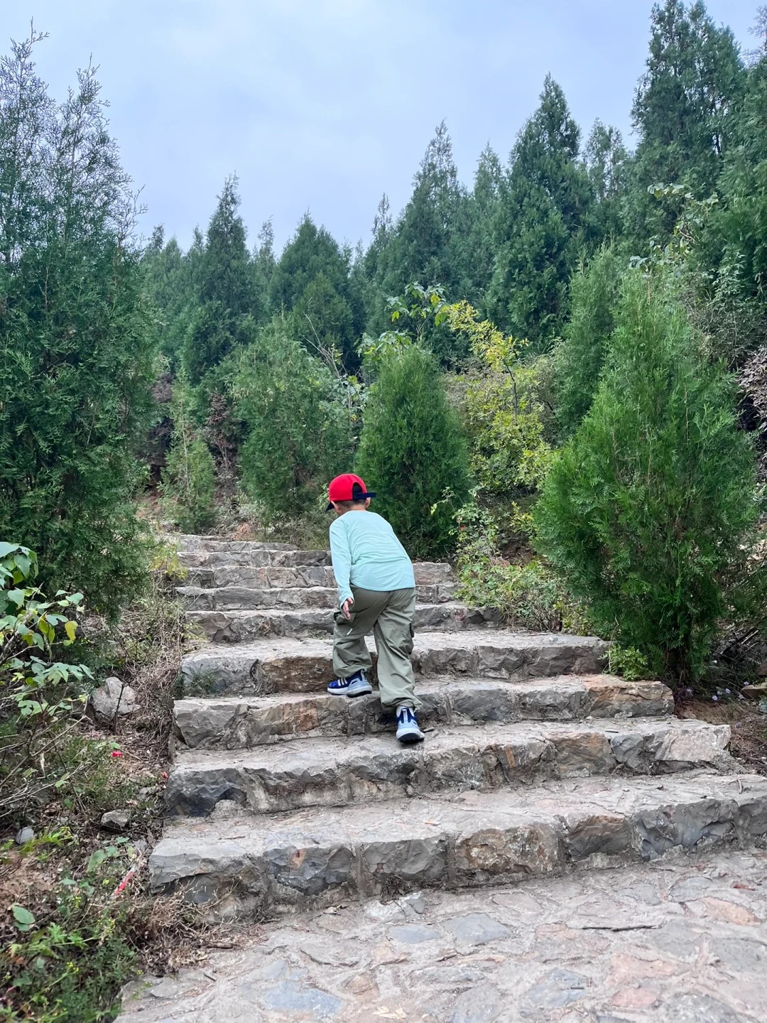 徒步一年，推荐给大家9条值得走的路线