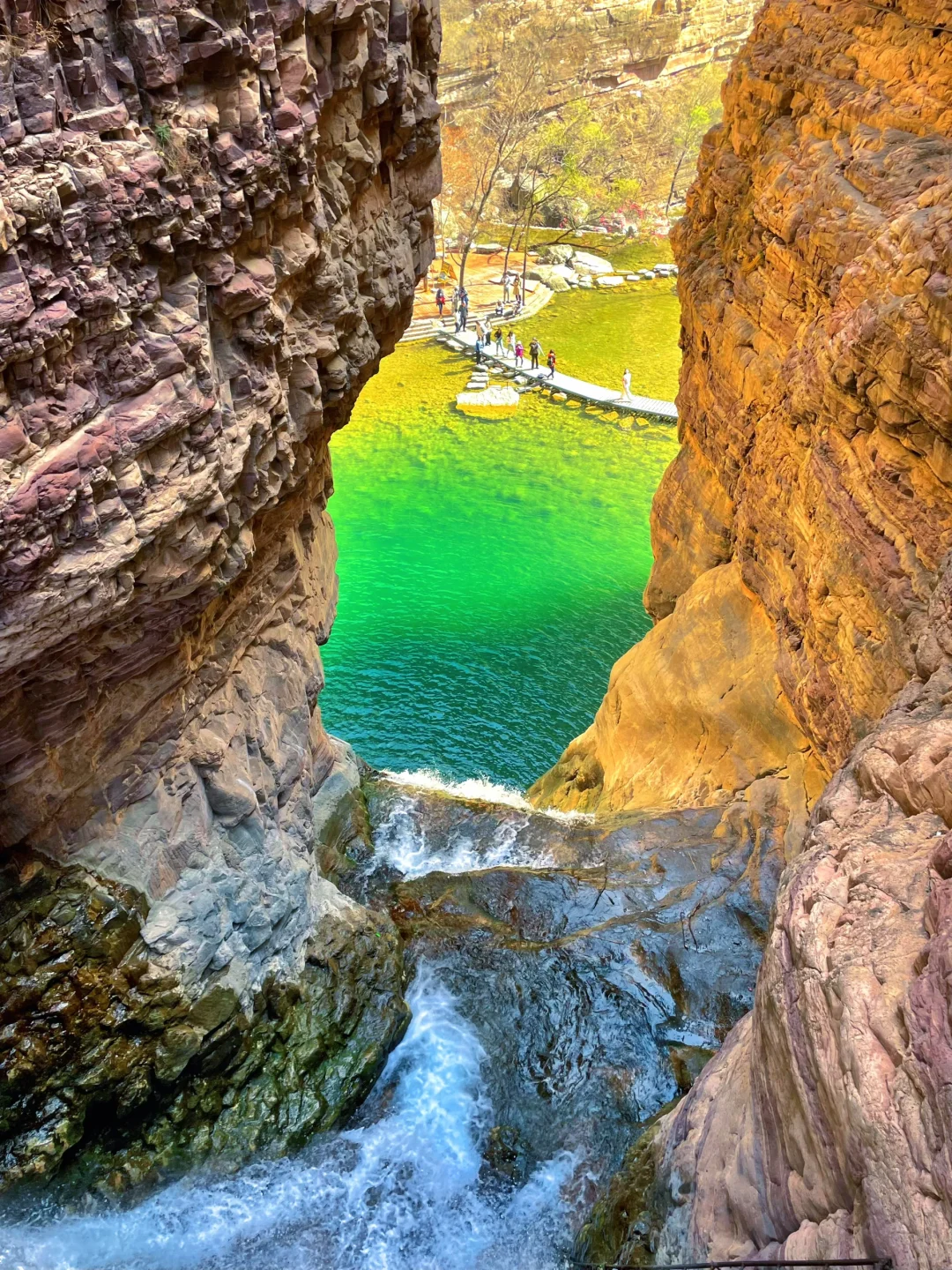 美哭了😭河南这个景区简直堪称“小九寨沟”‼️