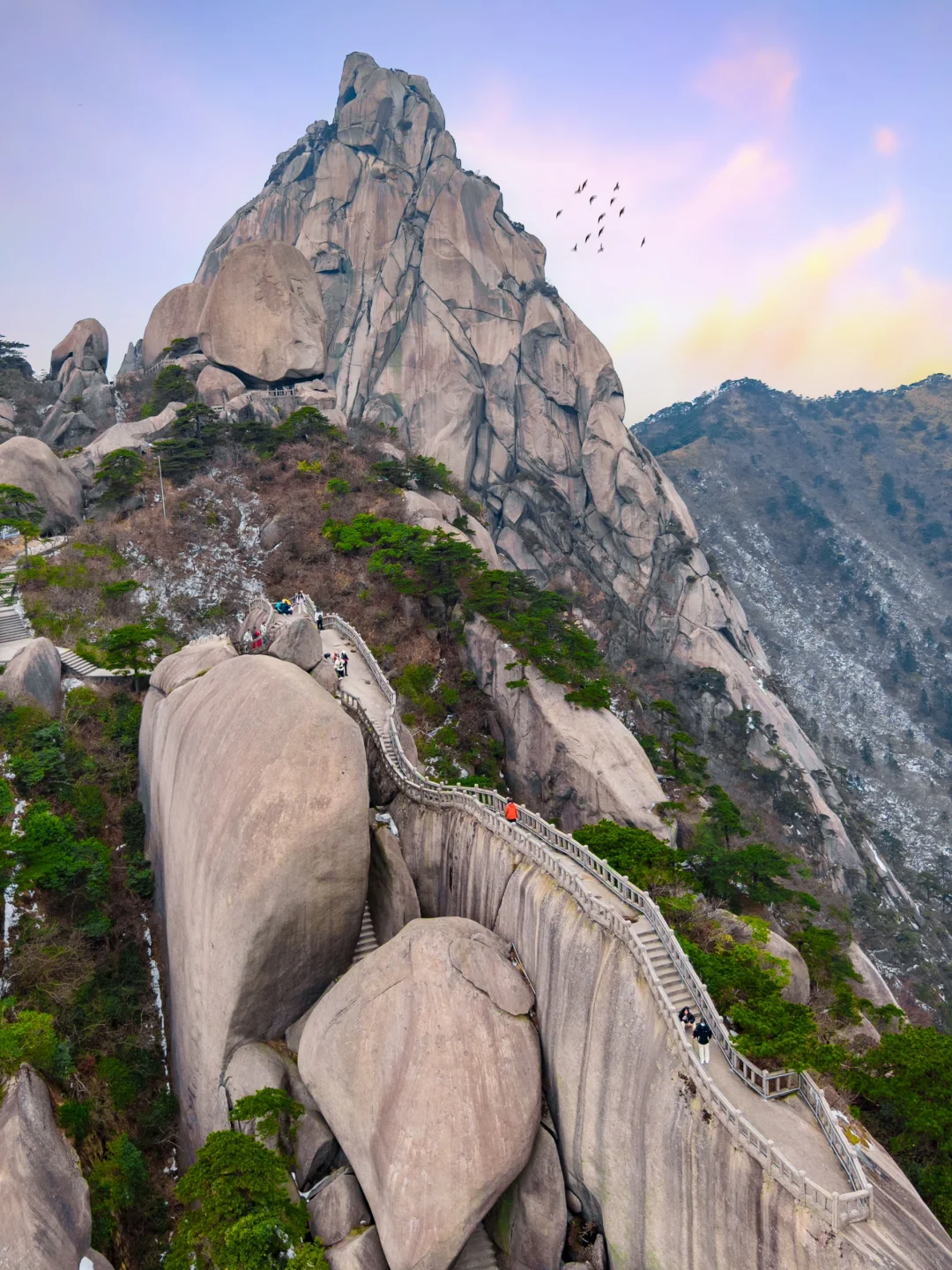 以为黄山够美了‼️直到遇到哪吒敖丙登天柱山
