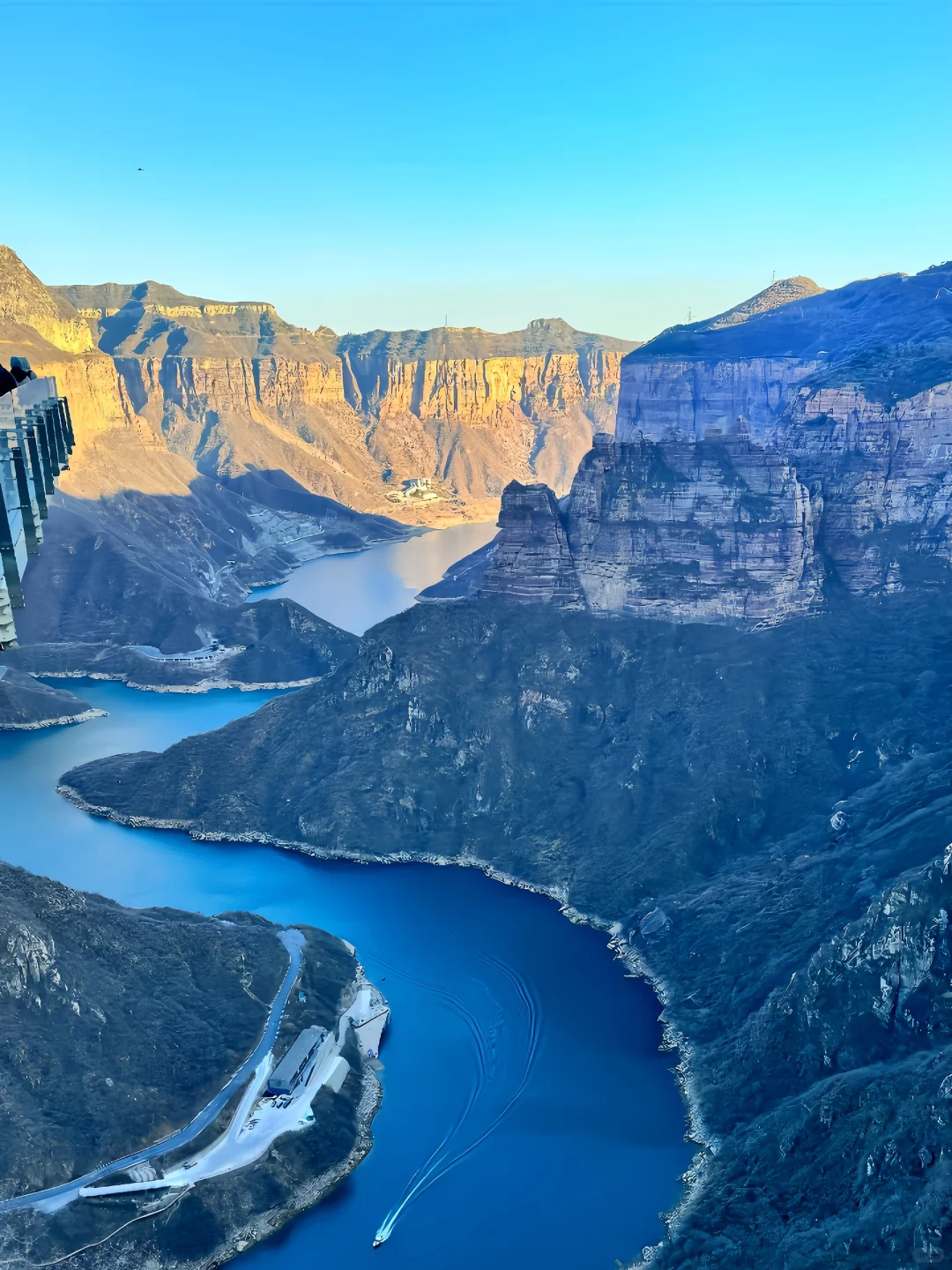 跟着《国家地理》去旅行。。果然很震撼！！