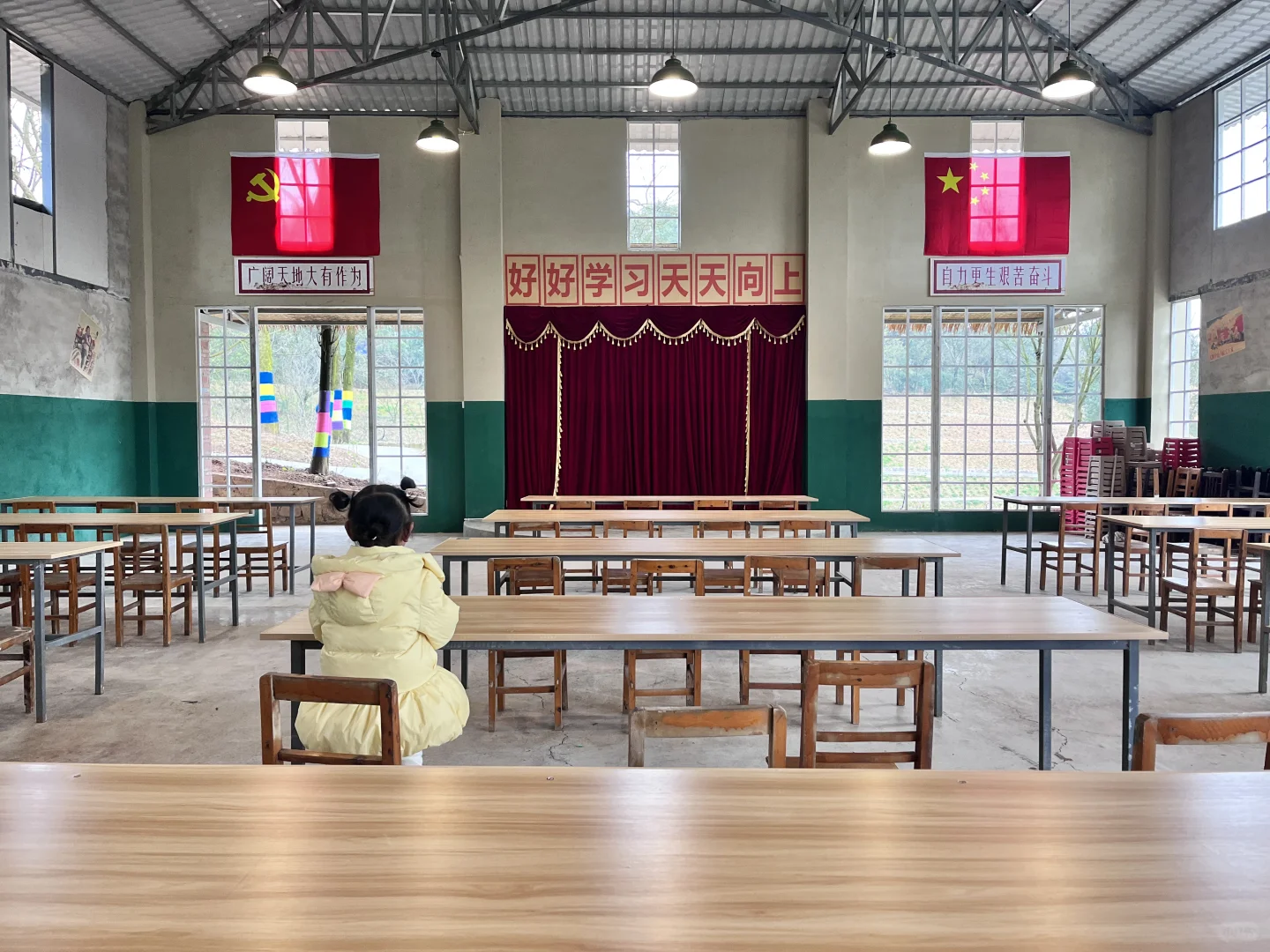 误入童话世界，周末老父亲花海里遛娃~