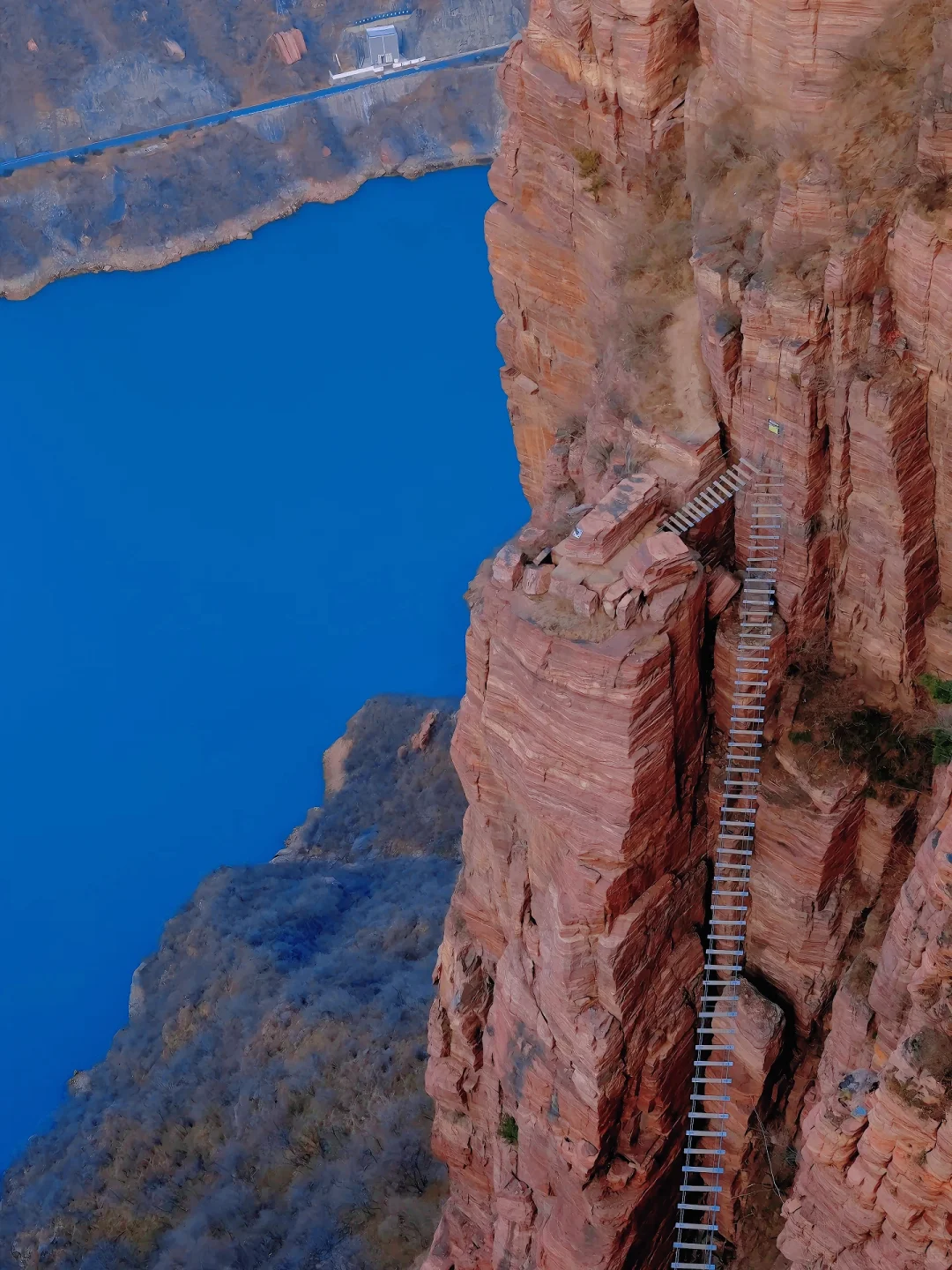 跟着《国家地理》去旅行。。果然很震撼！！