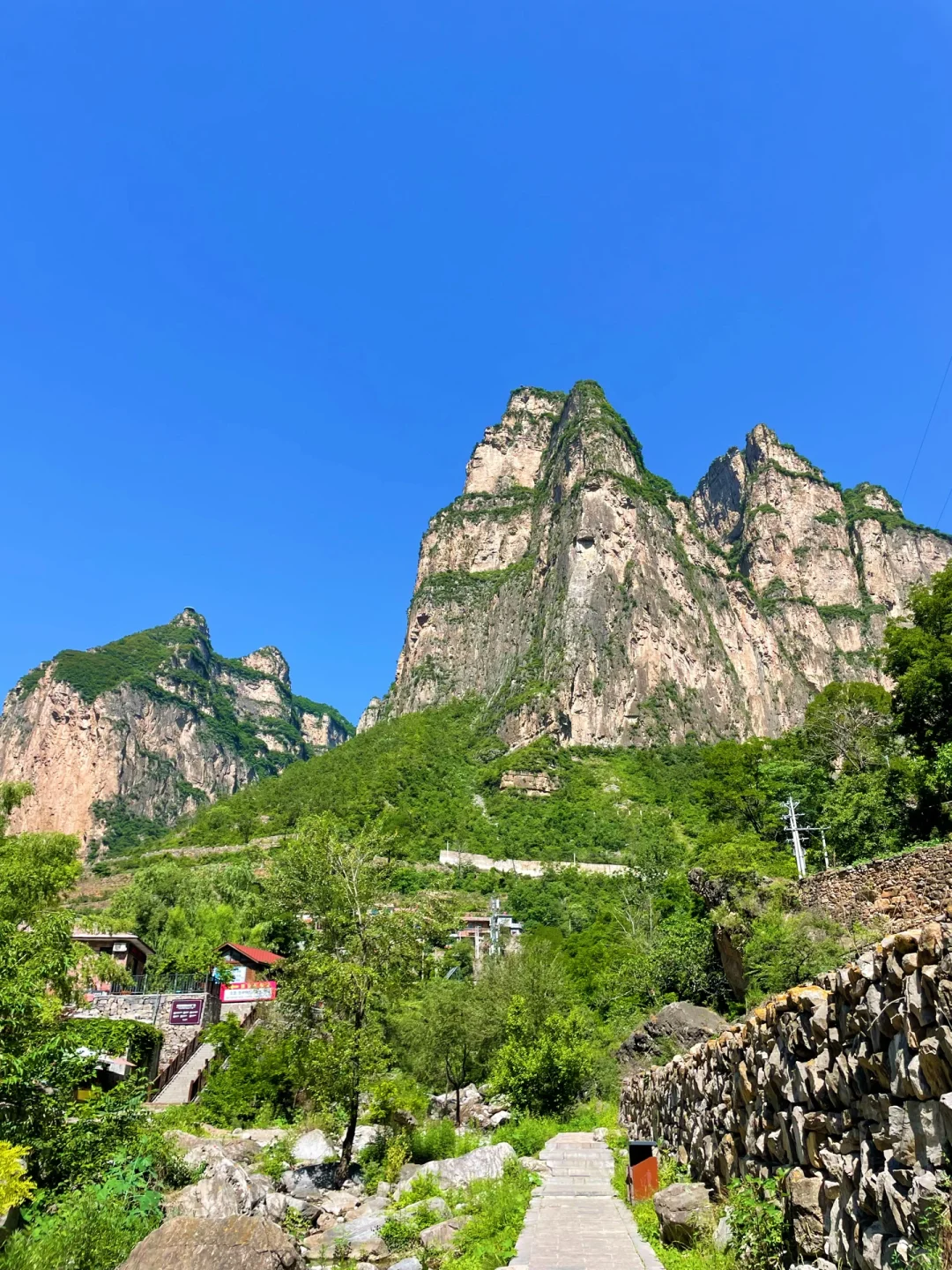 比起云台山，我更喜欢藏在小城里的这座山‼️