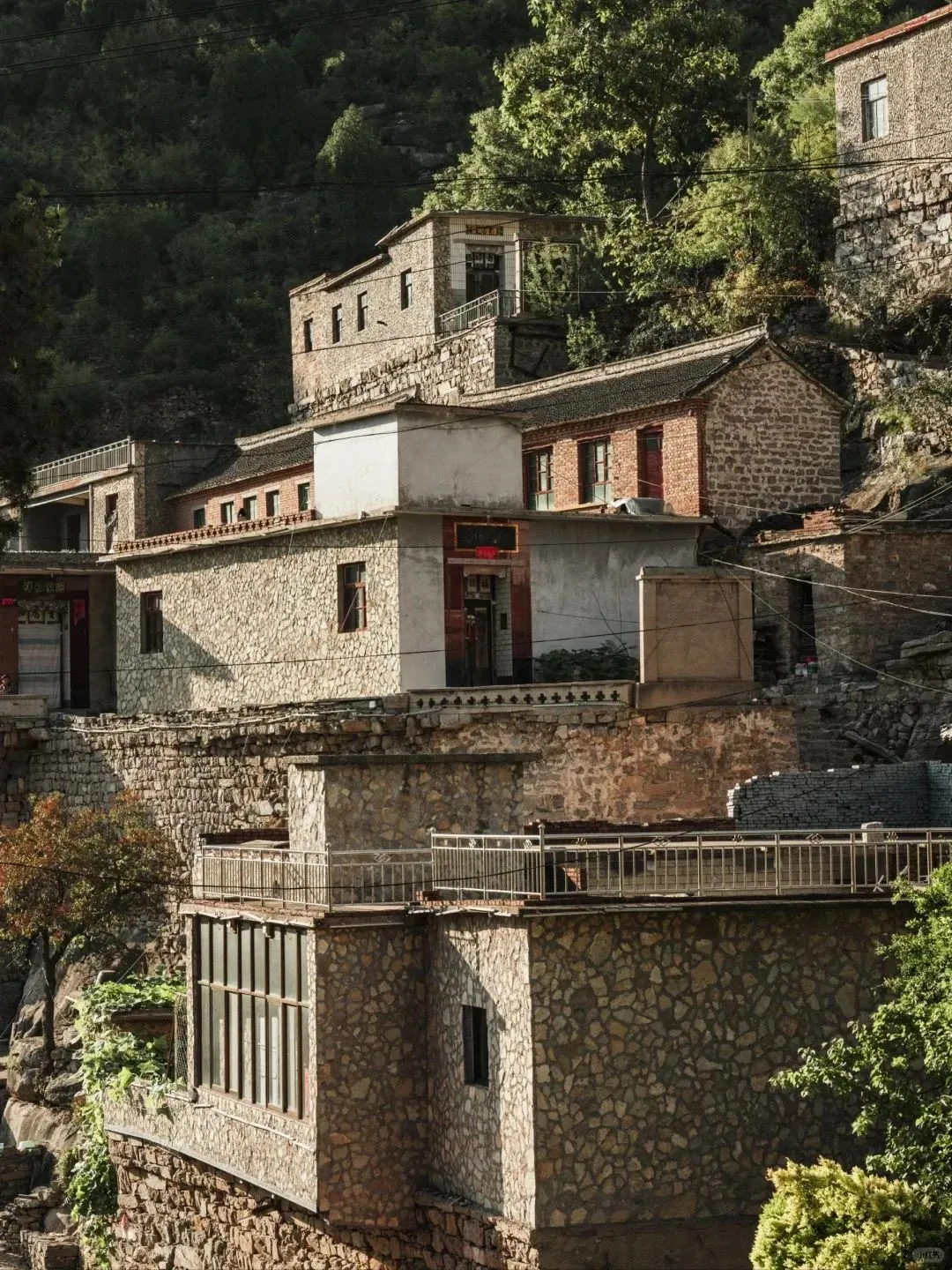 藏在太行山深处的石头王国，百年古村！