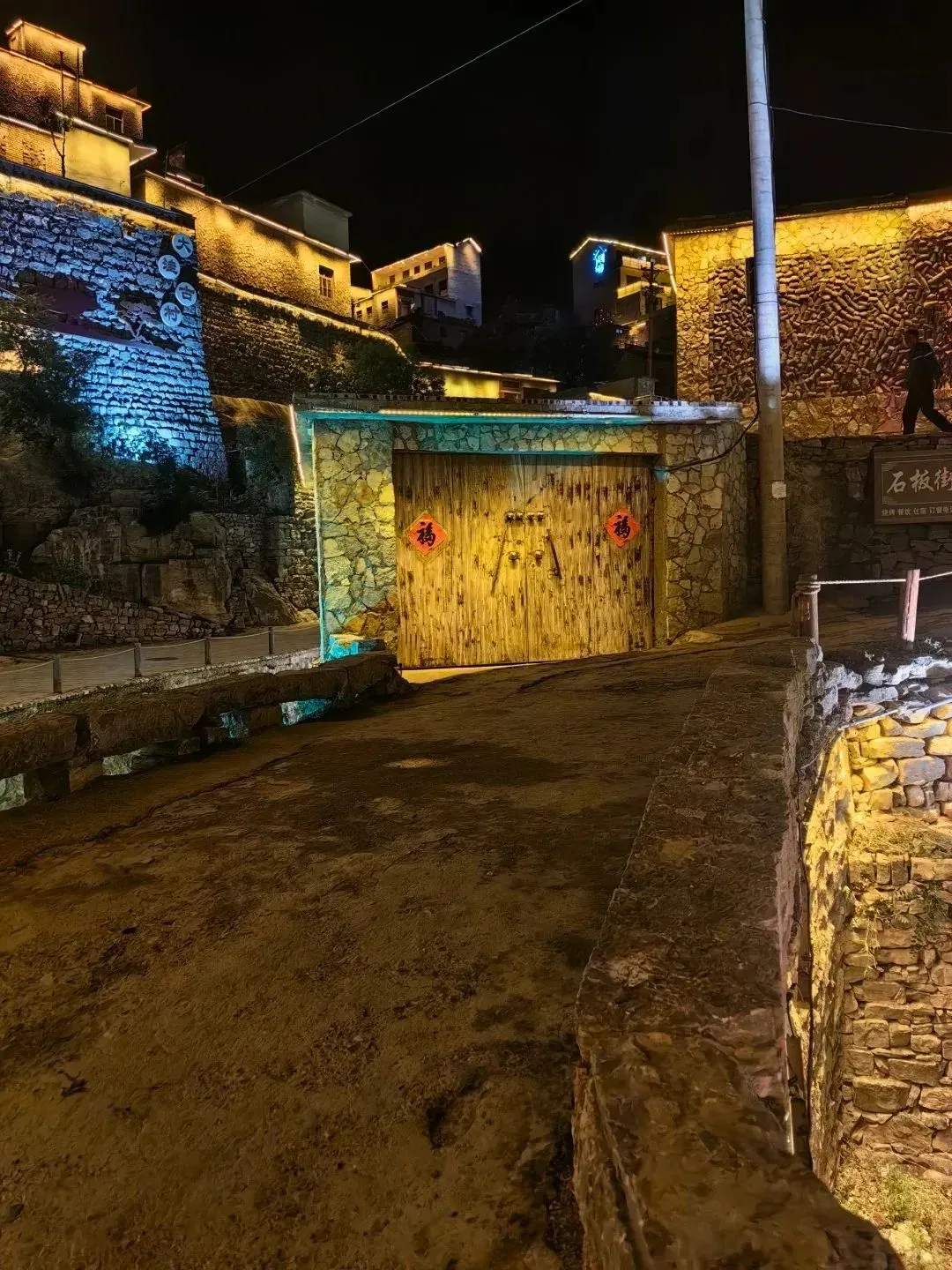 藏在太行山深处的石头王国，百年古村！