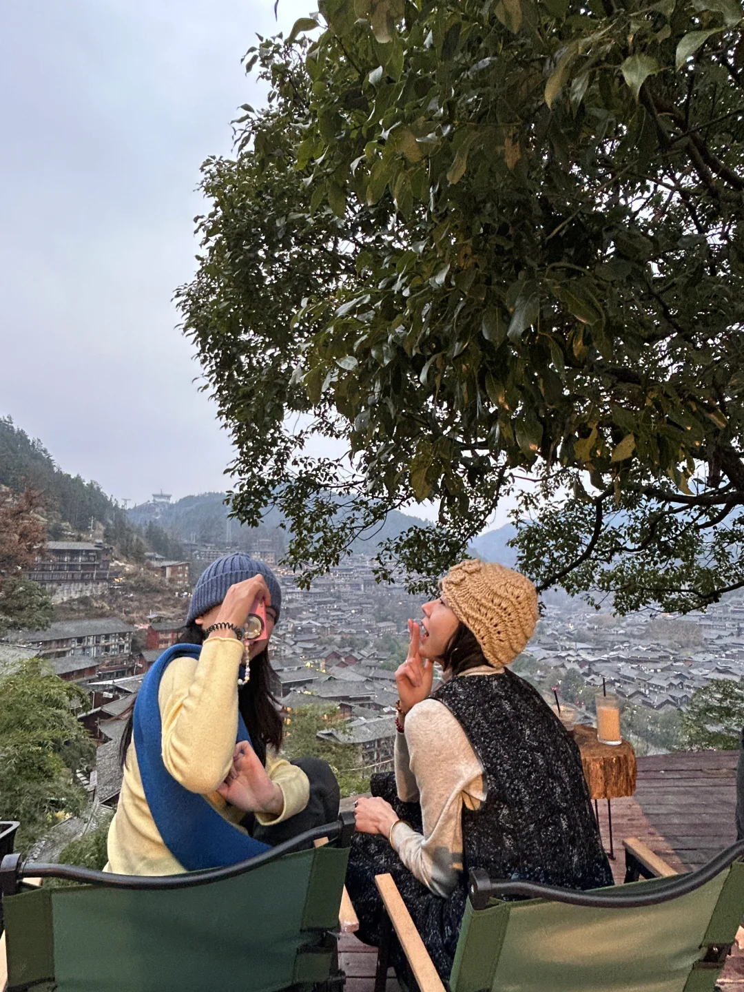 千户苗寨最佳观景点——📍猪圈咖啡屋☕️