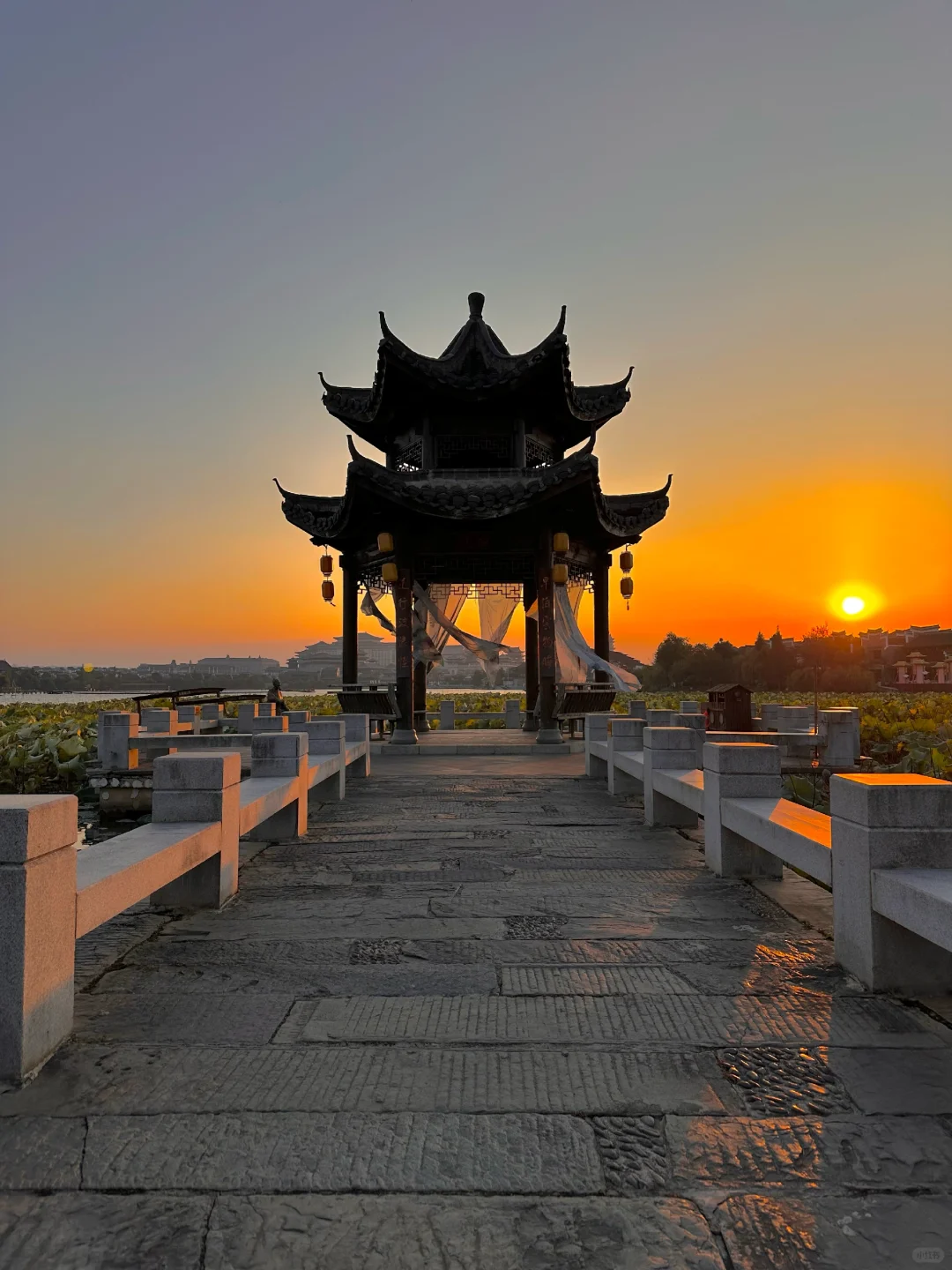 如果你也喜欢日落，不妨我们交换一张🌅