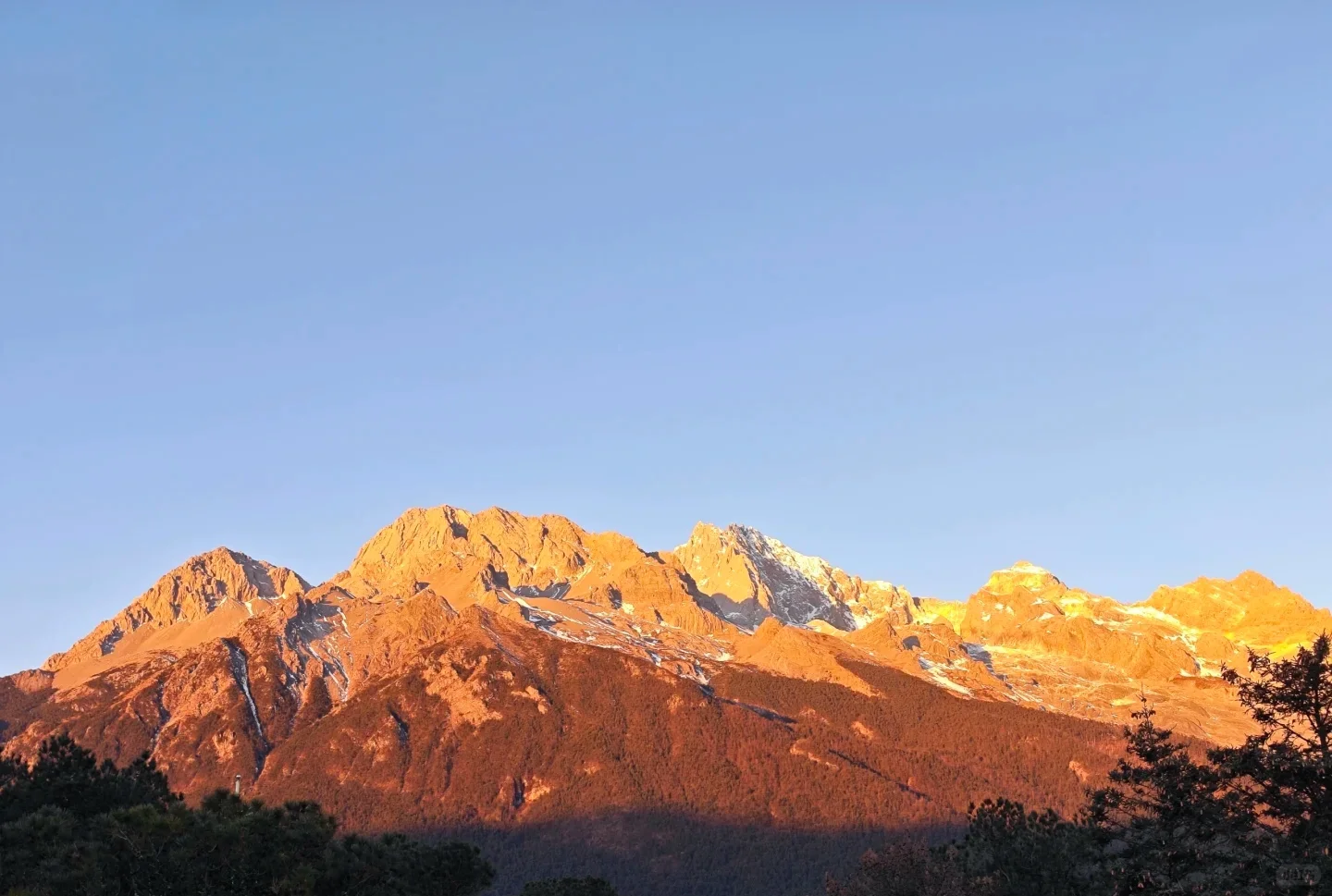离城市最远离太阳最近的地方