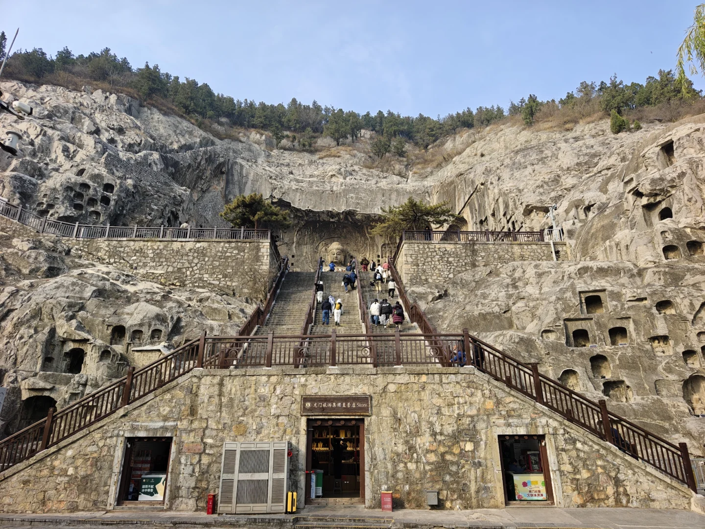 河南～洛阳龙门石窟