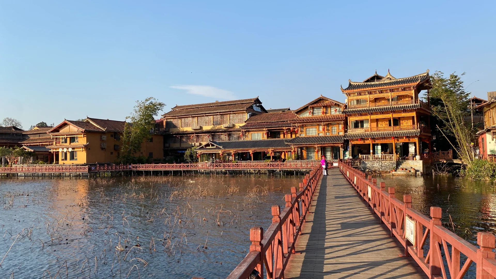 文山州丘北县普者黑景区仙人洞村