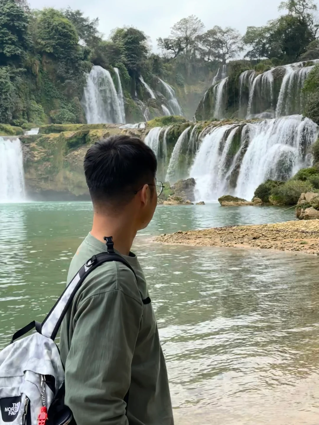 2.28 德天大瀑布 3.1 二月二峒那屿湾