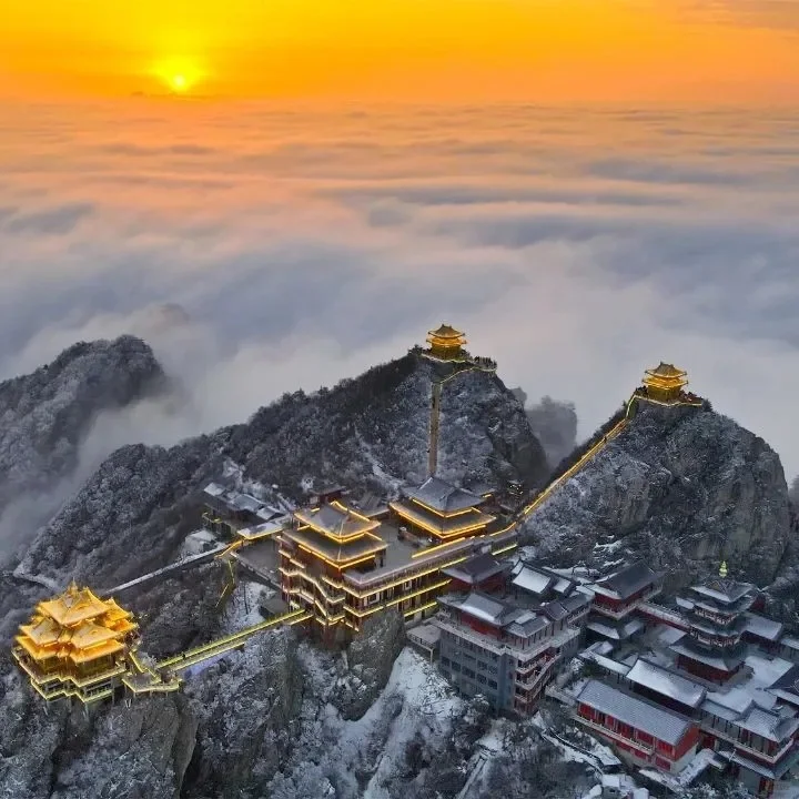 听劝👂 3月份来老君山的姐们请🐎住！！