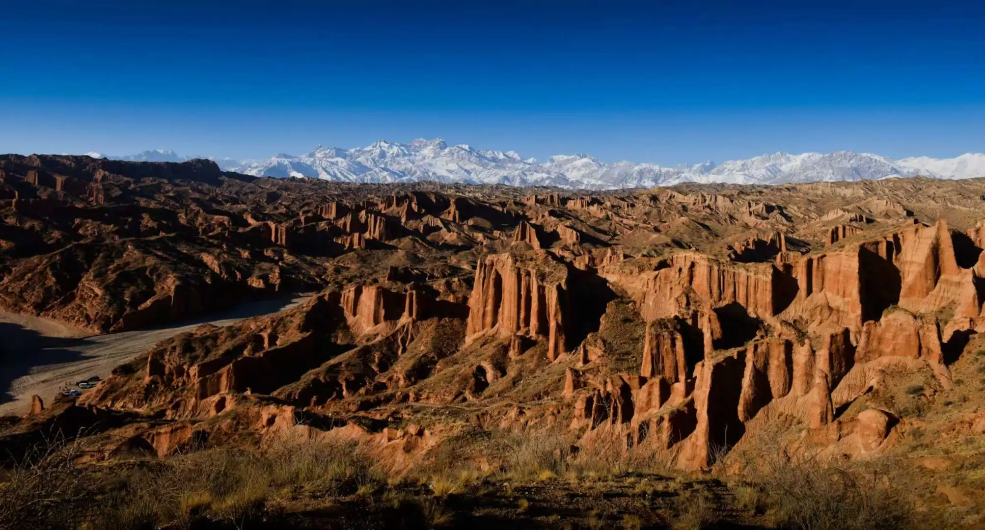 天山托木尔景区大峡谷票务中心