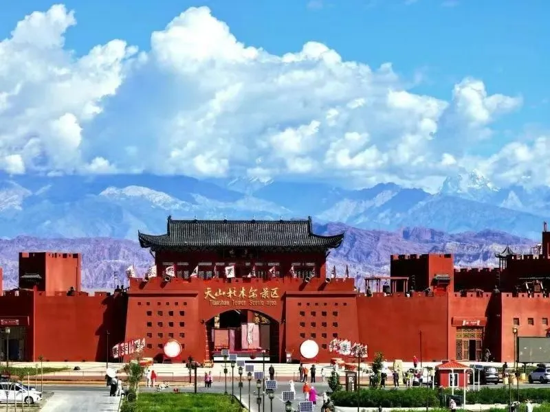 天山托木尔景区大峡谷票务中心